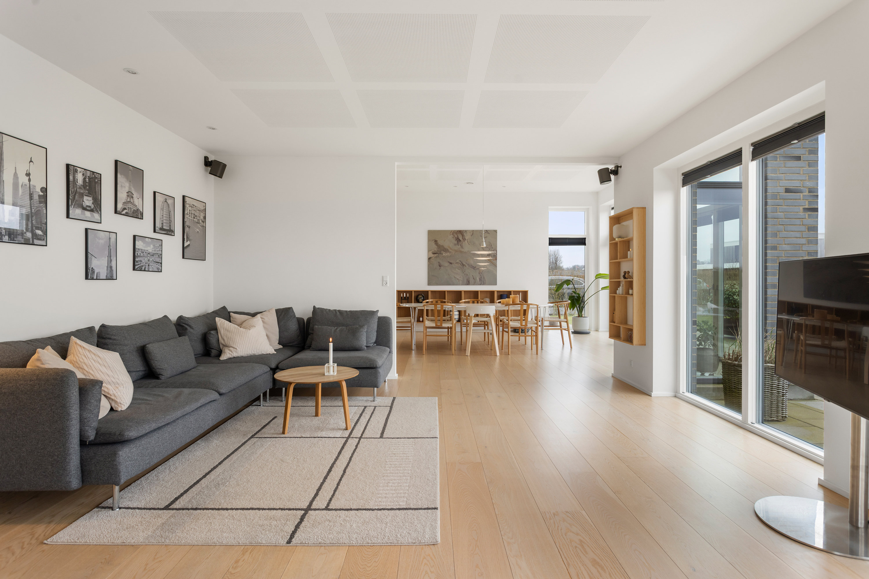 Fremhævet stue billede i fuldskærmstilstand. Billede af Golfvej 62, 9900 Frederikshavn