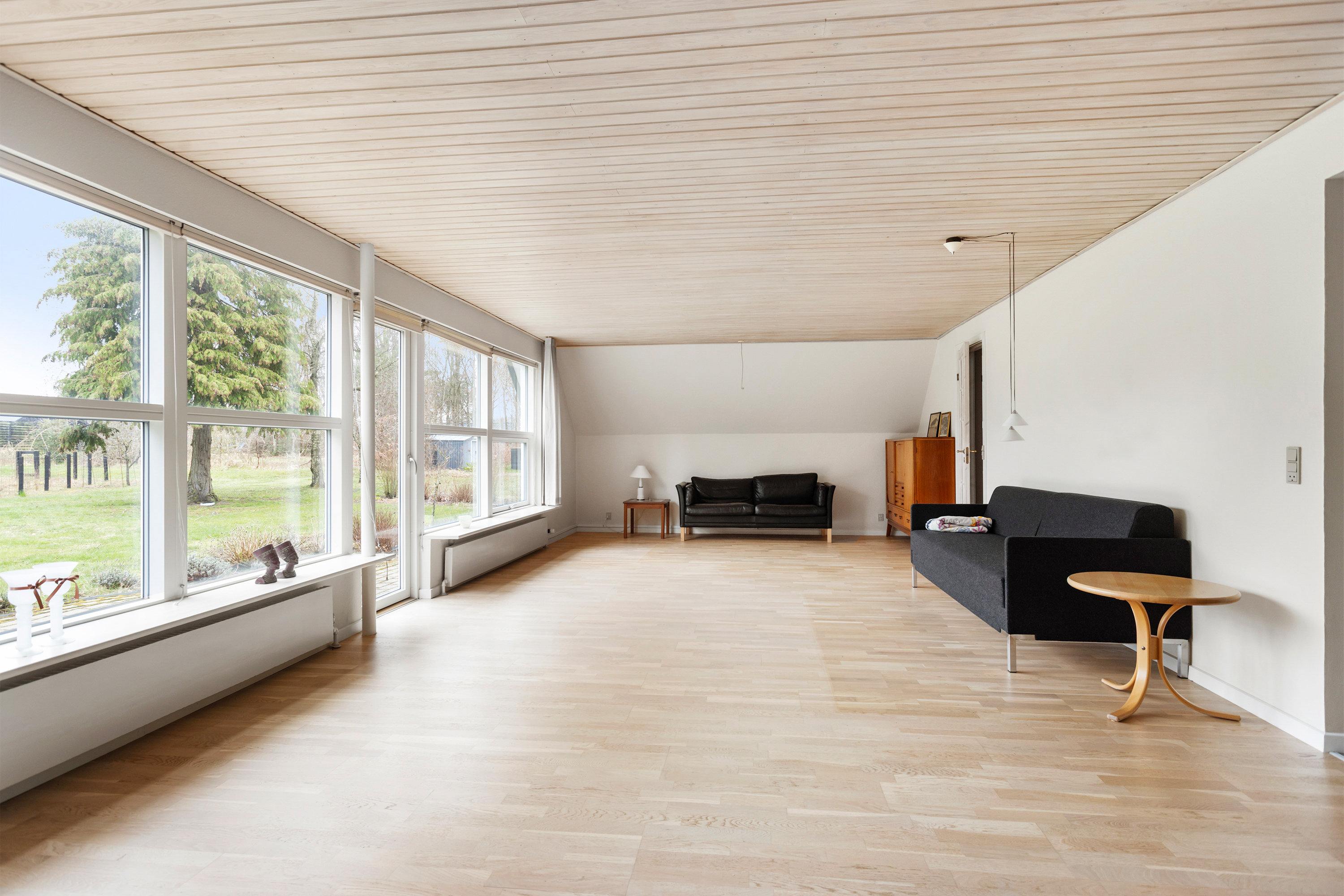 Fremhævet stue billede i fuldskærmstilstand. Billede af Søndermarksvej 34, 9300 Sæby