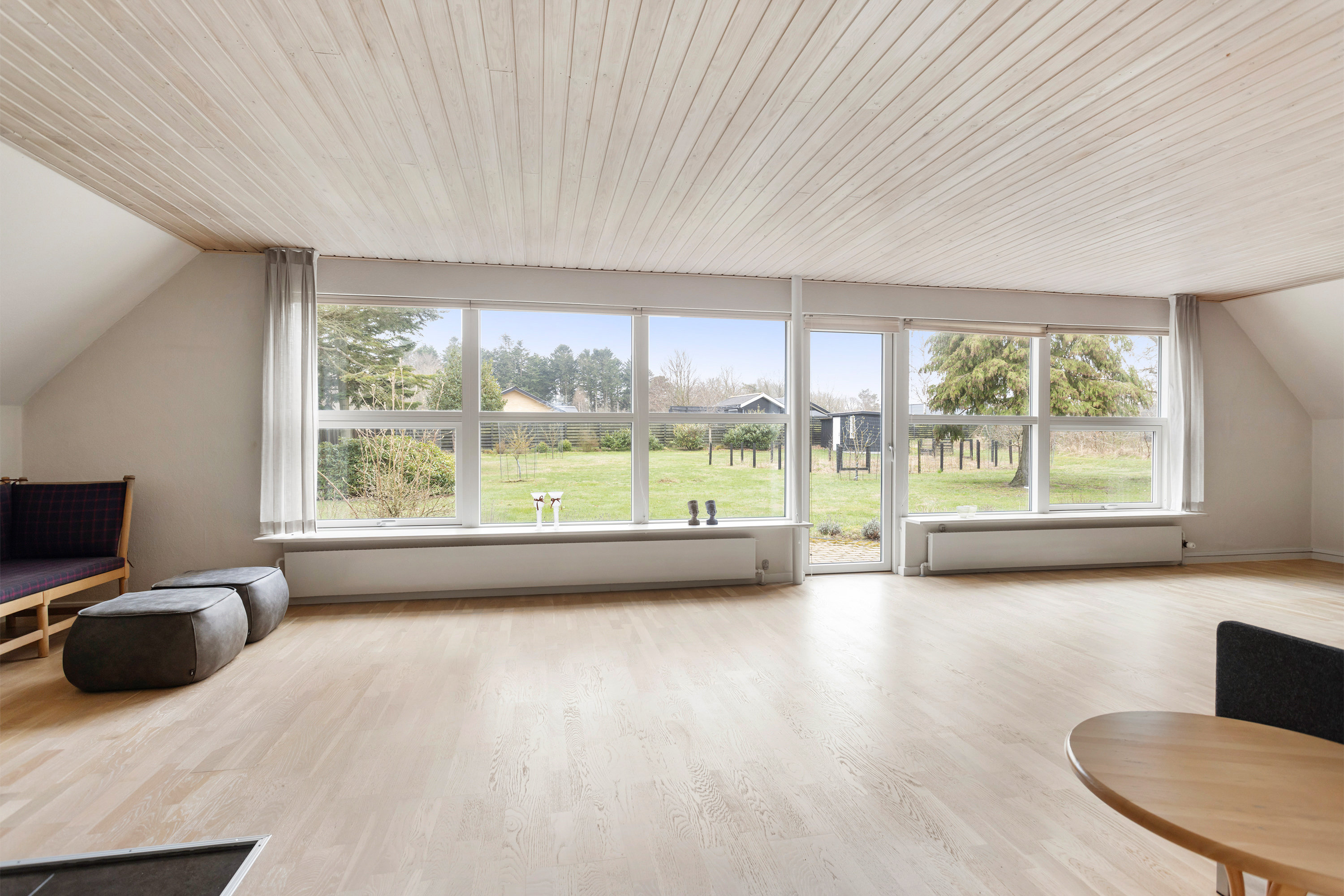 Fremhævet stue billede i fuldskærmstilstand. Billede af Søndermarksvej 34, 9300 Sæby