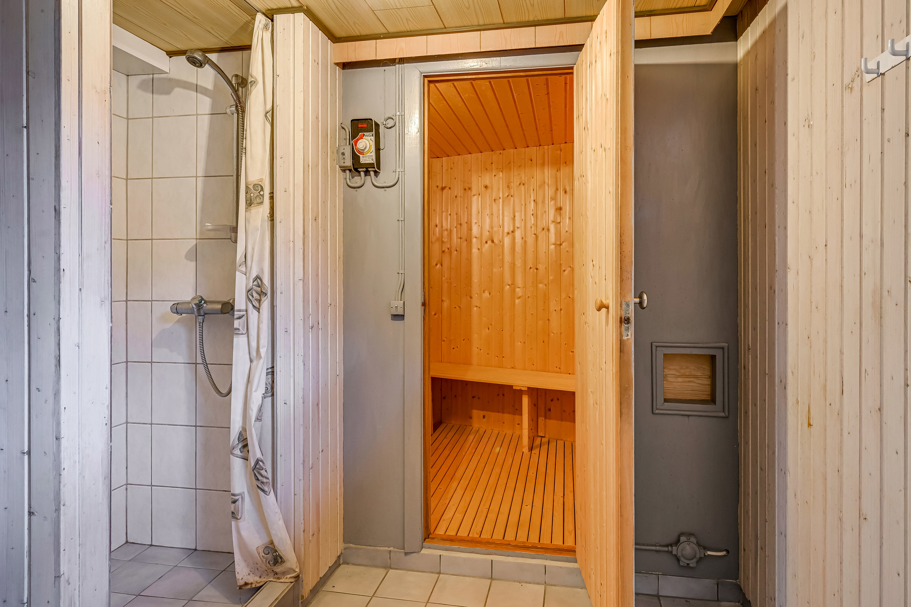 Fremhævet badeværelse billede i fuldskærmstilstand. Billede af Sandbakken 9, 6710 Esbjerg V