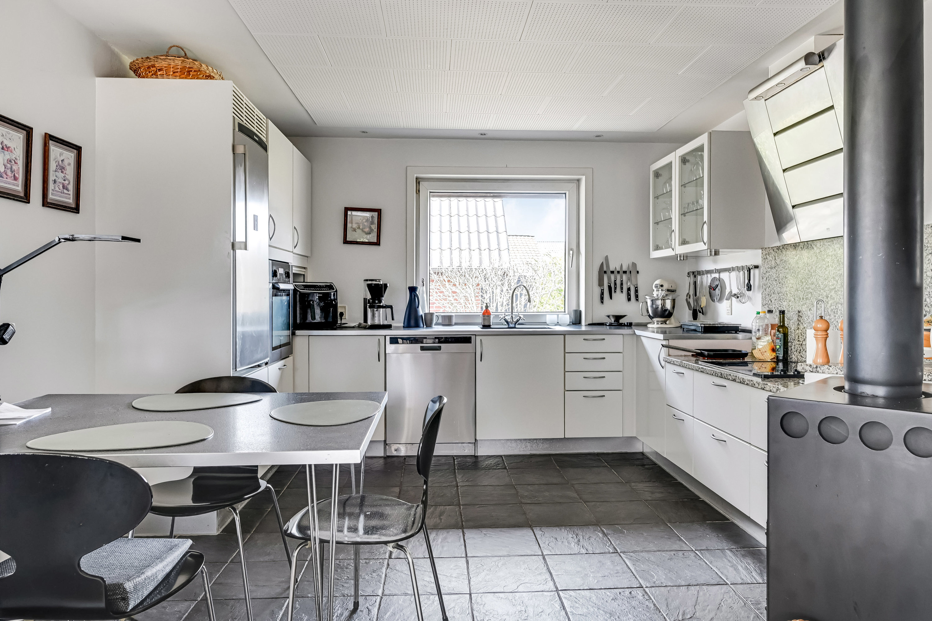 Fremhævet køkken billede i fuldskærmstilstand. Billede af Sandbakken 9, 6710 Esbjerg V