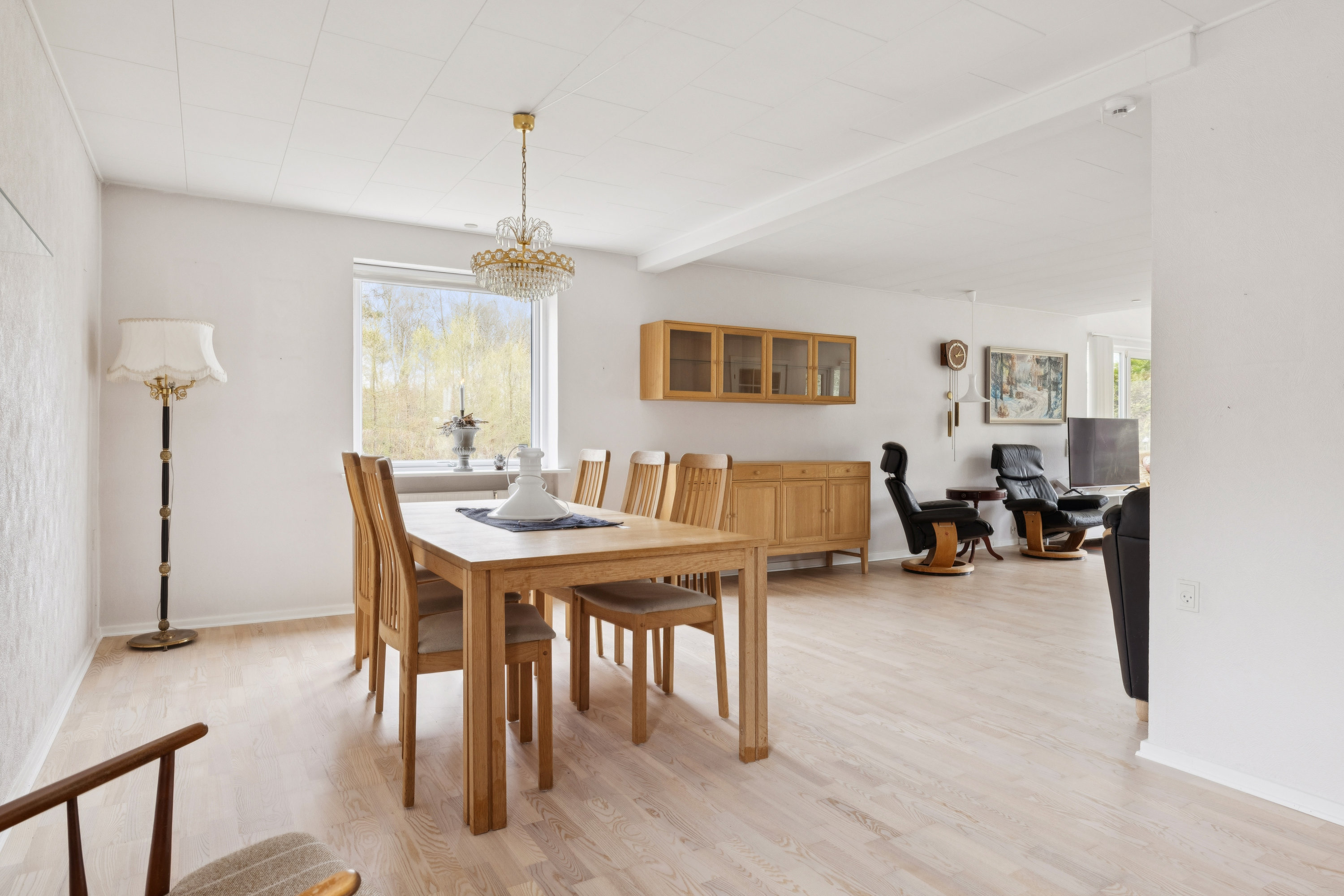 Fremhævet stue billede i fuldskærmstilstand. Billede af Nørrehedevej 17, Sjørup, 8800 Viborg