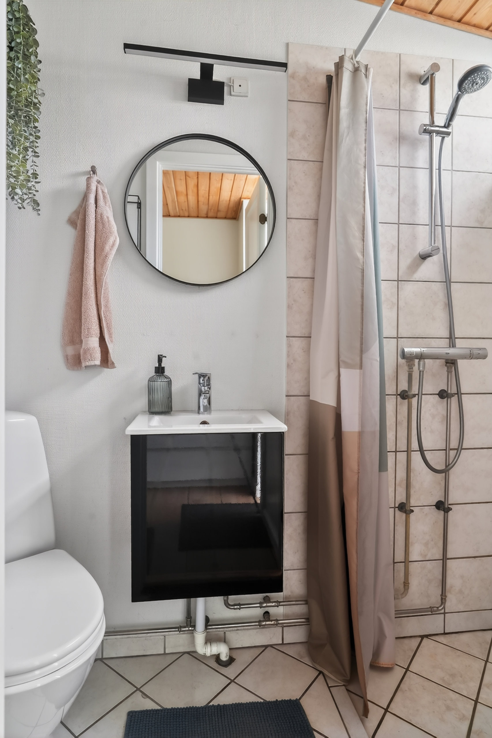 Fremhævet badeværelse billede i fuldskærmstilstand. Billede af Kingosvej 15, 4500 Nykøbing Sj