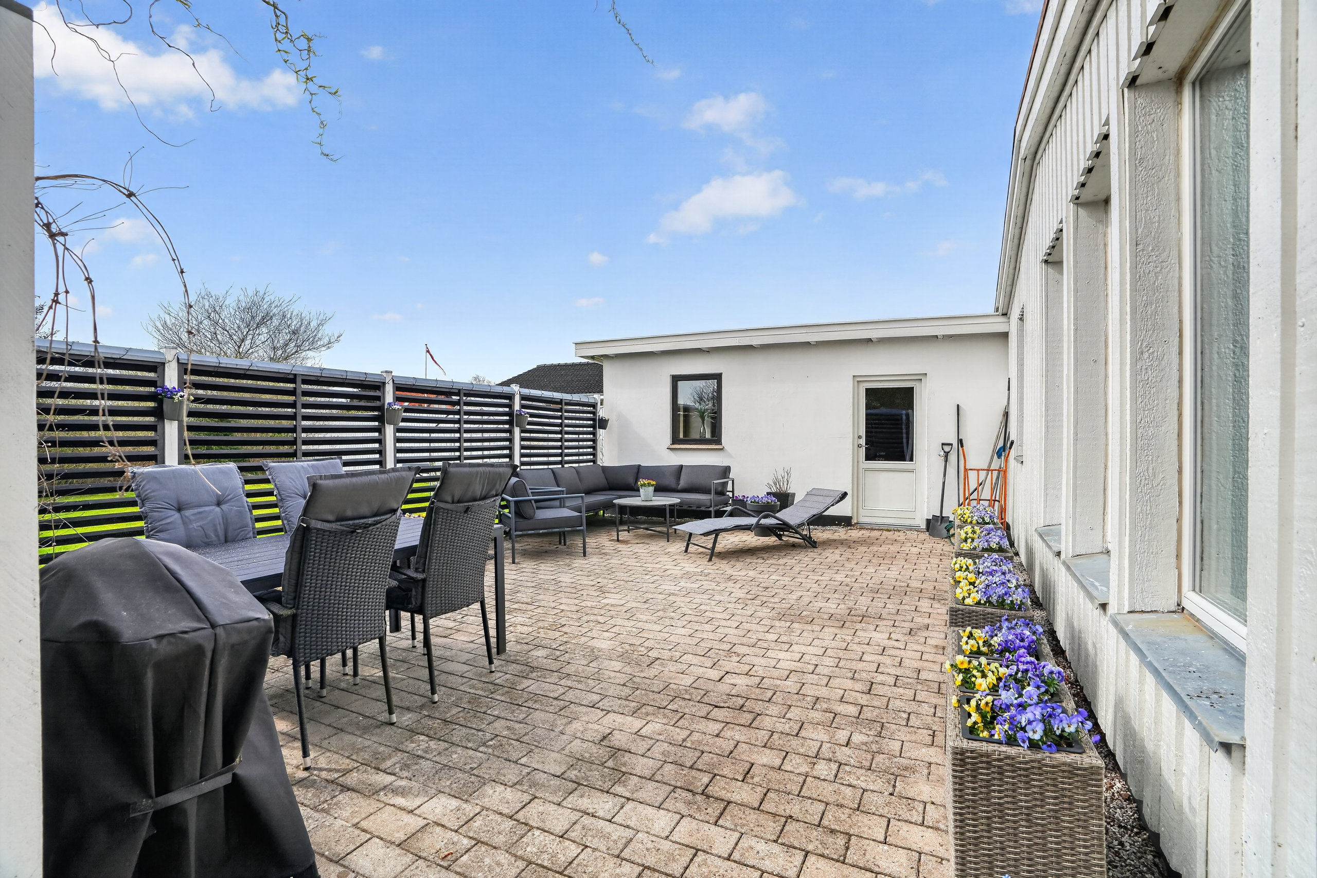 Fremhævet terrasse billede i fuldskærmstilstand. Billede af Kingosvej 15, 4500 Nykøbing Sj