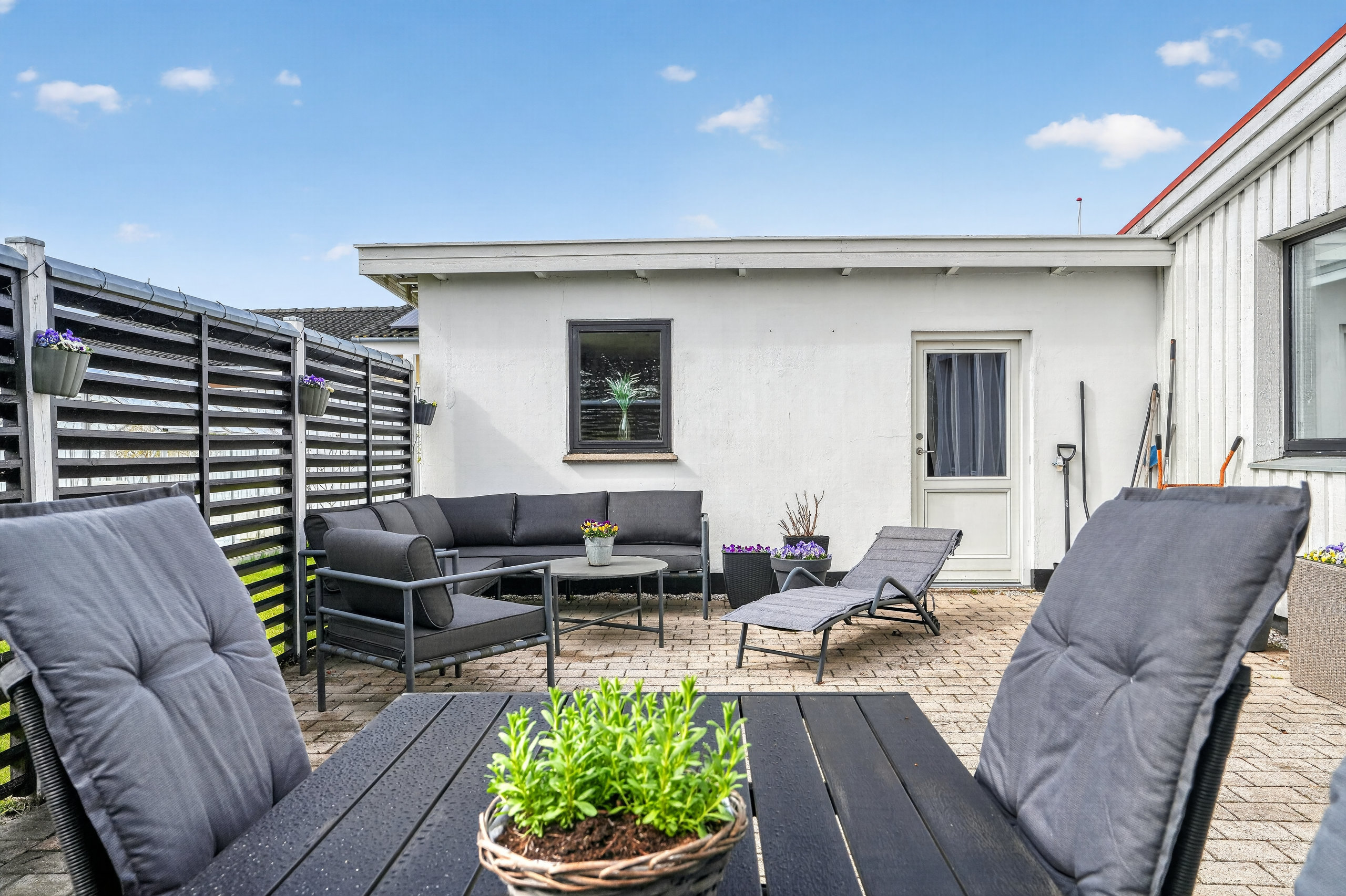 Fremhævet terrasse billede i fuldskærmstilstand. Billede af Kingosvej 15, 4500 Nykøbing Sj