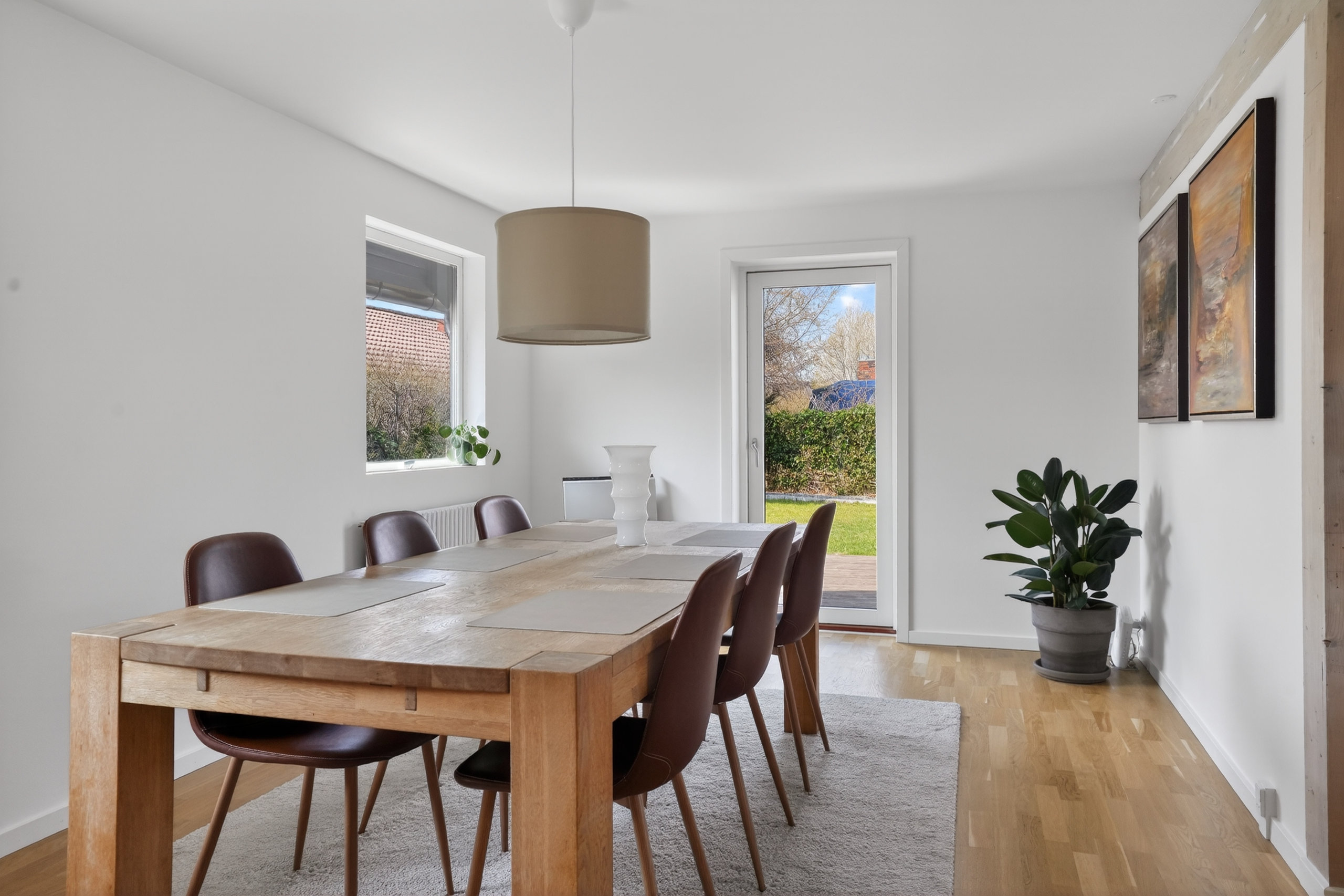 Fremhævet spisestue billede i fuldskærmstilstand. Billede af Skovduevej 7, 2680 Solrød Strand