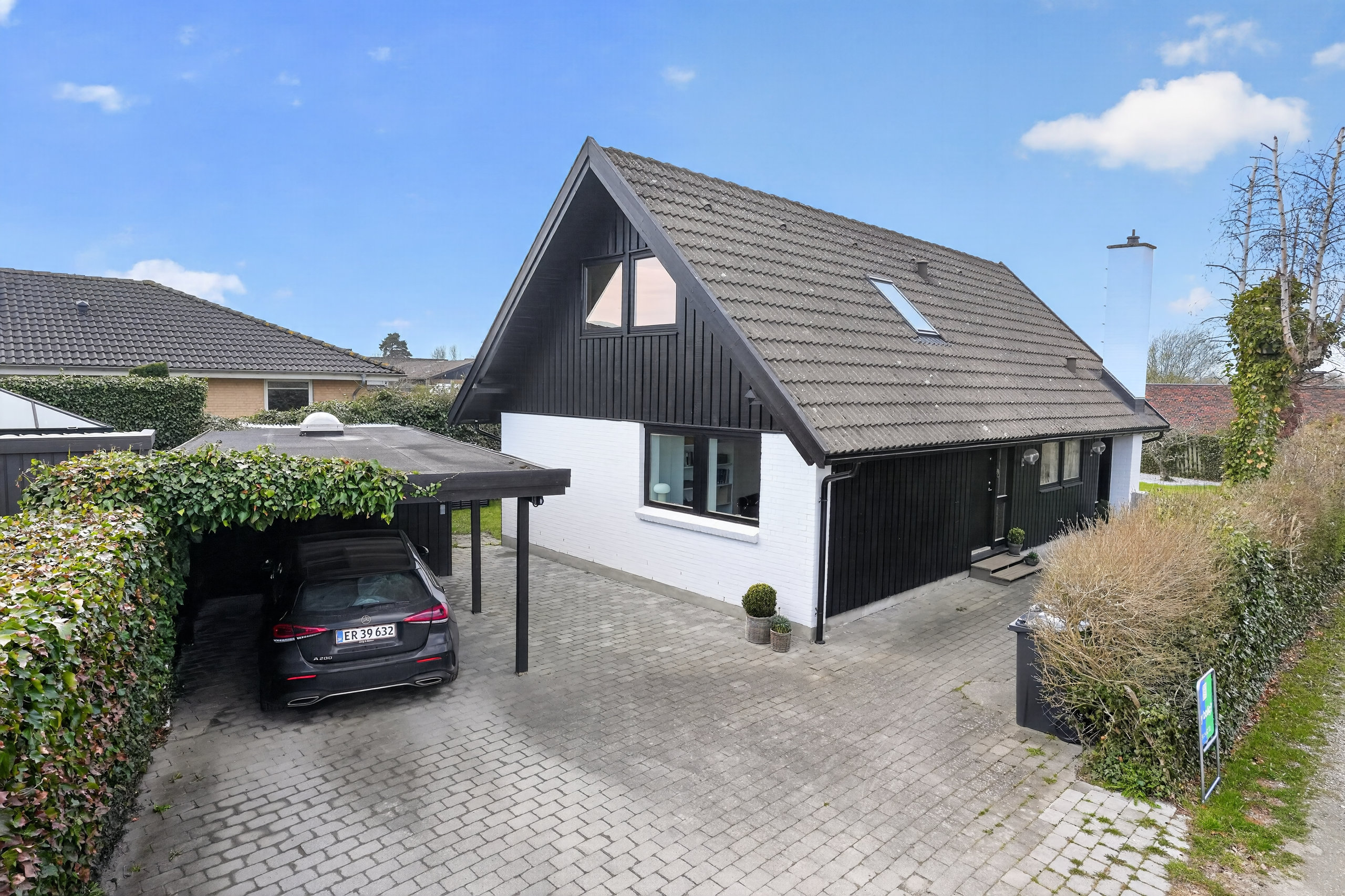 Fremhævet ejendommen billede i fuldskærmstilstand. Billede af Skovduevej 7, 2680 Solrød Strand