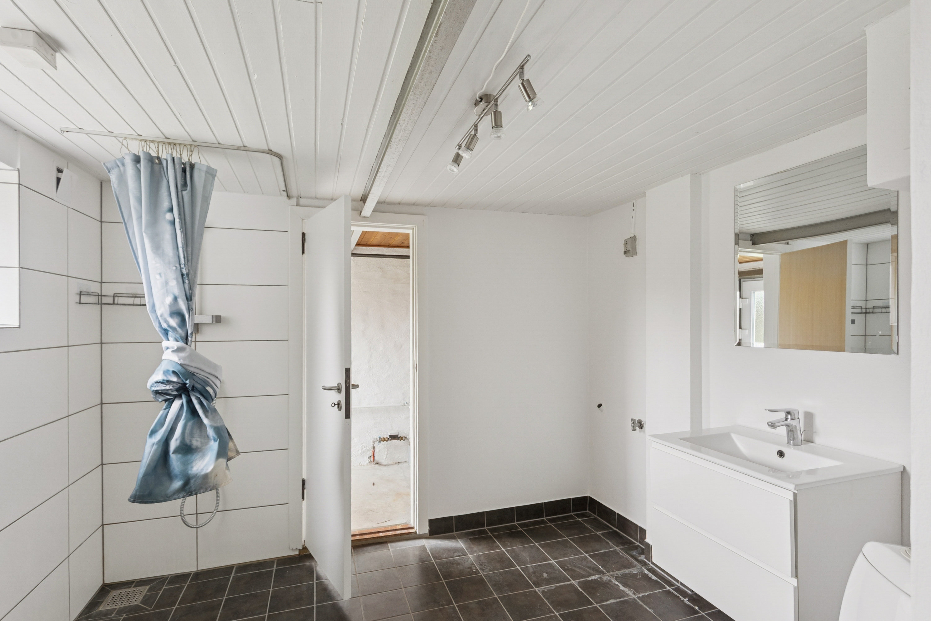 Fremhævet badeværelse billede i fuldskærmstilstand. Billede af Annettevej 1, 7800 Skive