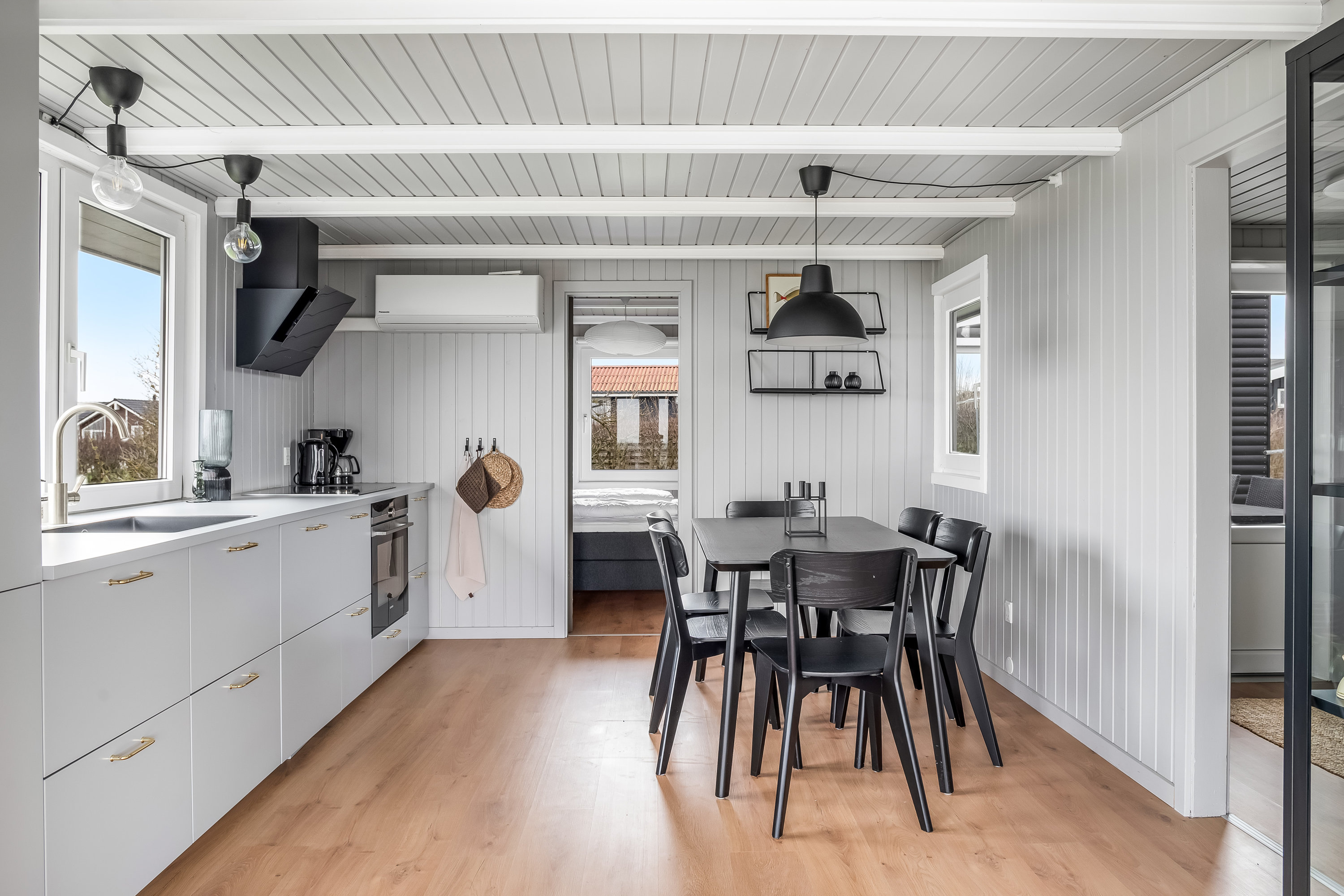 Fremhævet køkken alrum billede i fuldskærmstilstand. Billede af Violvej 32, Tørring, 7620 Lemvig