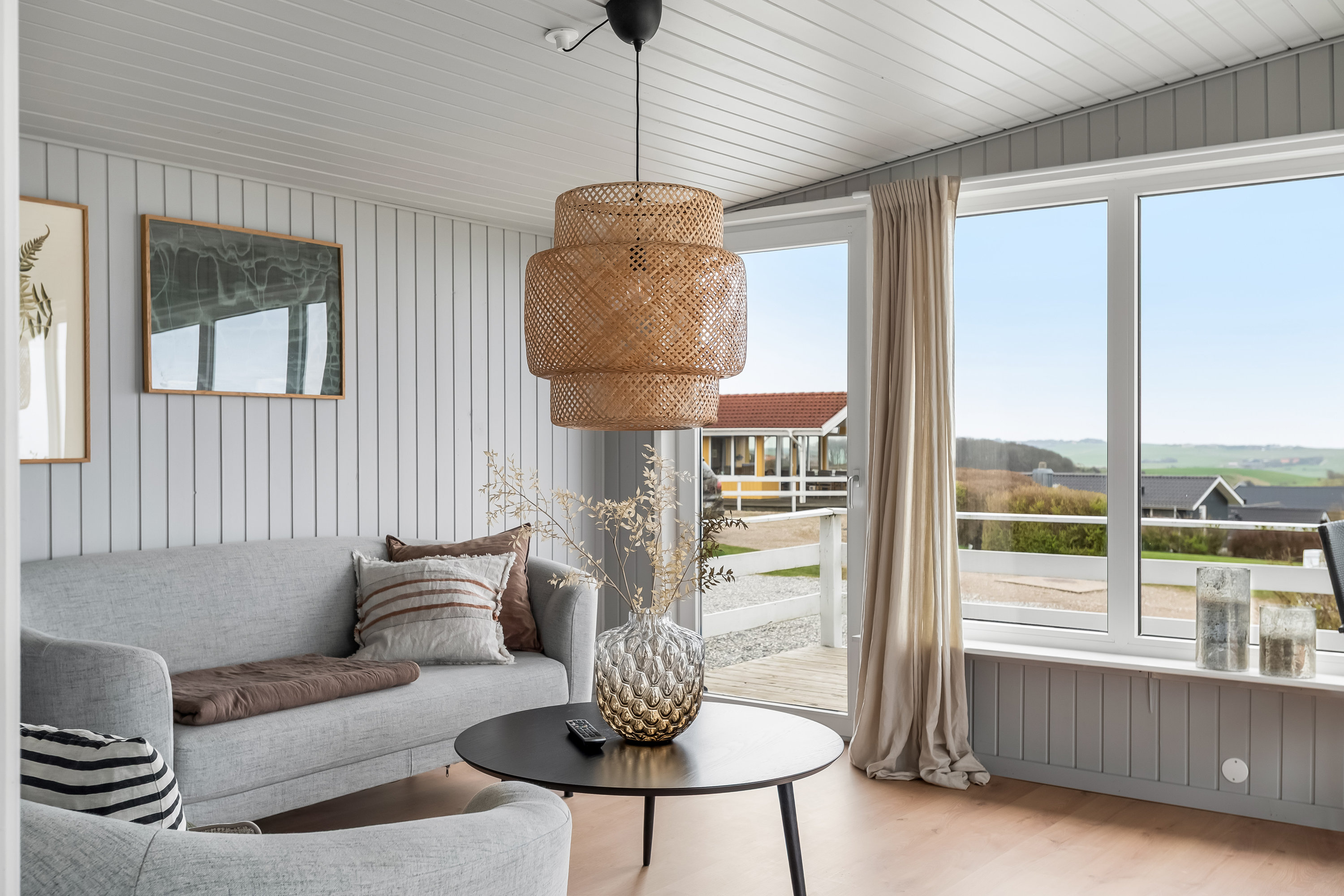 Fremhævet stue billede i fuldskærmstilstand. Billede af Violvej 32, Tørring, 7620 Lemvig