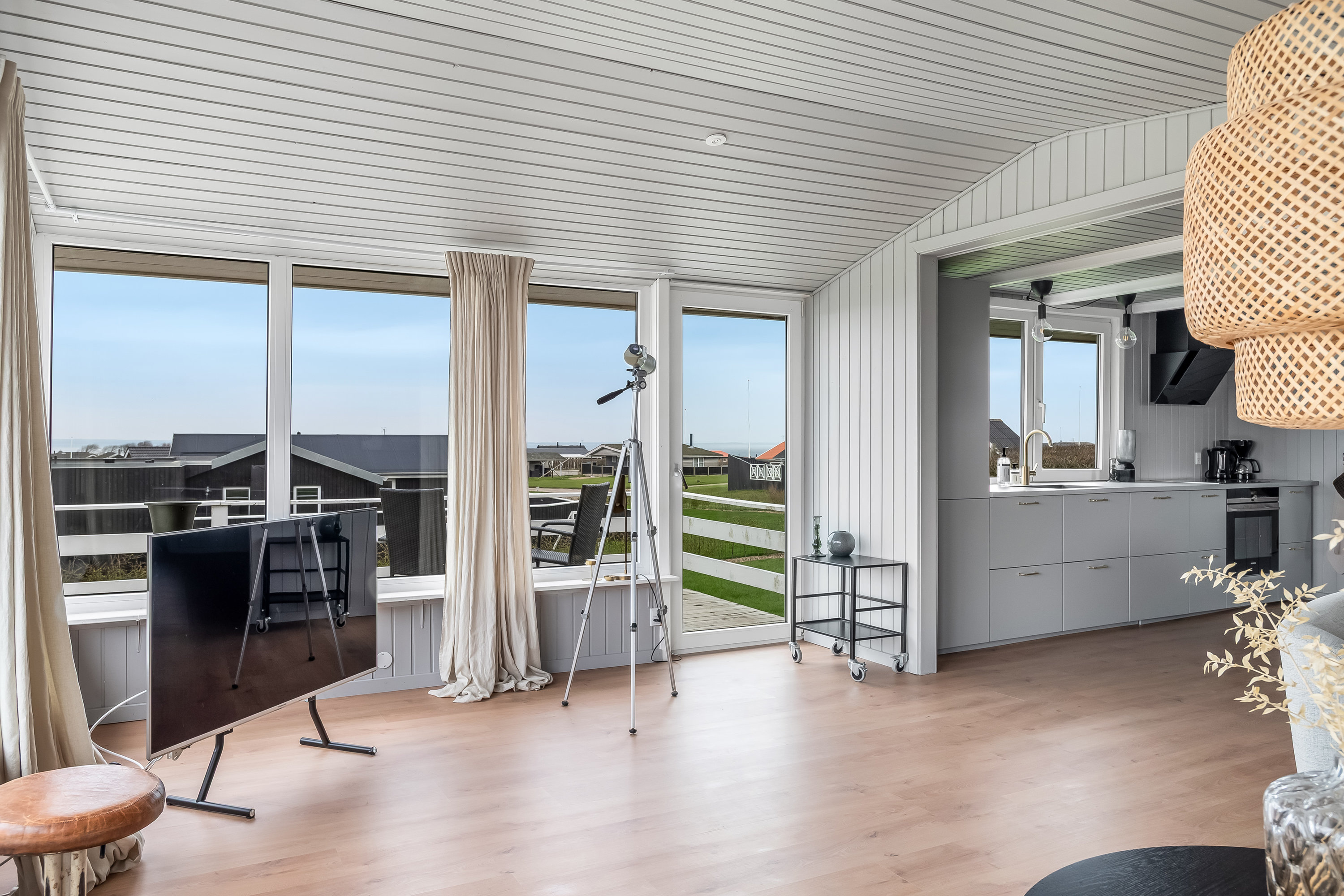 Fremhævet stue billede i fuldskærmstilstand. Billede af Violvej 32, Tørring, 7620 Lemvig