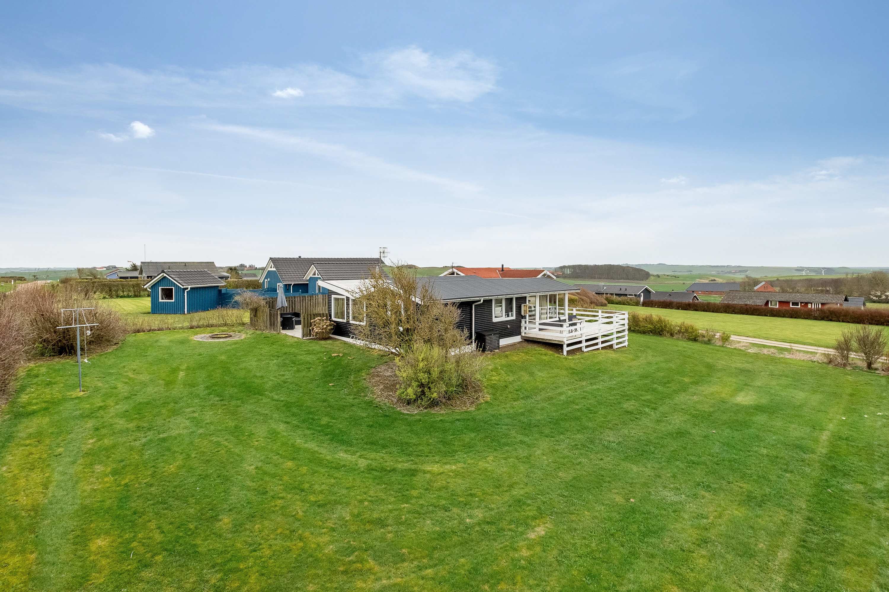 Fremhævet ejendommen billede i fuldskærmstilstand. Billede af Violvej 32, Tørring, 7620 Lemvig