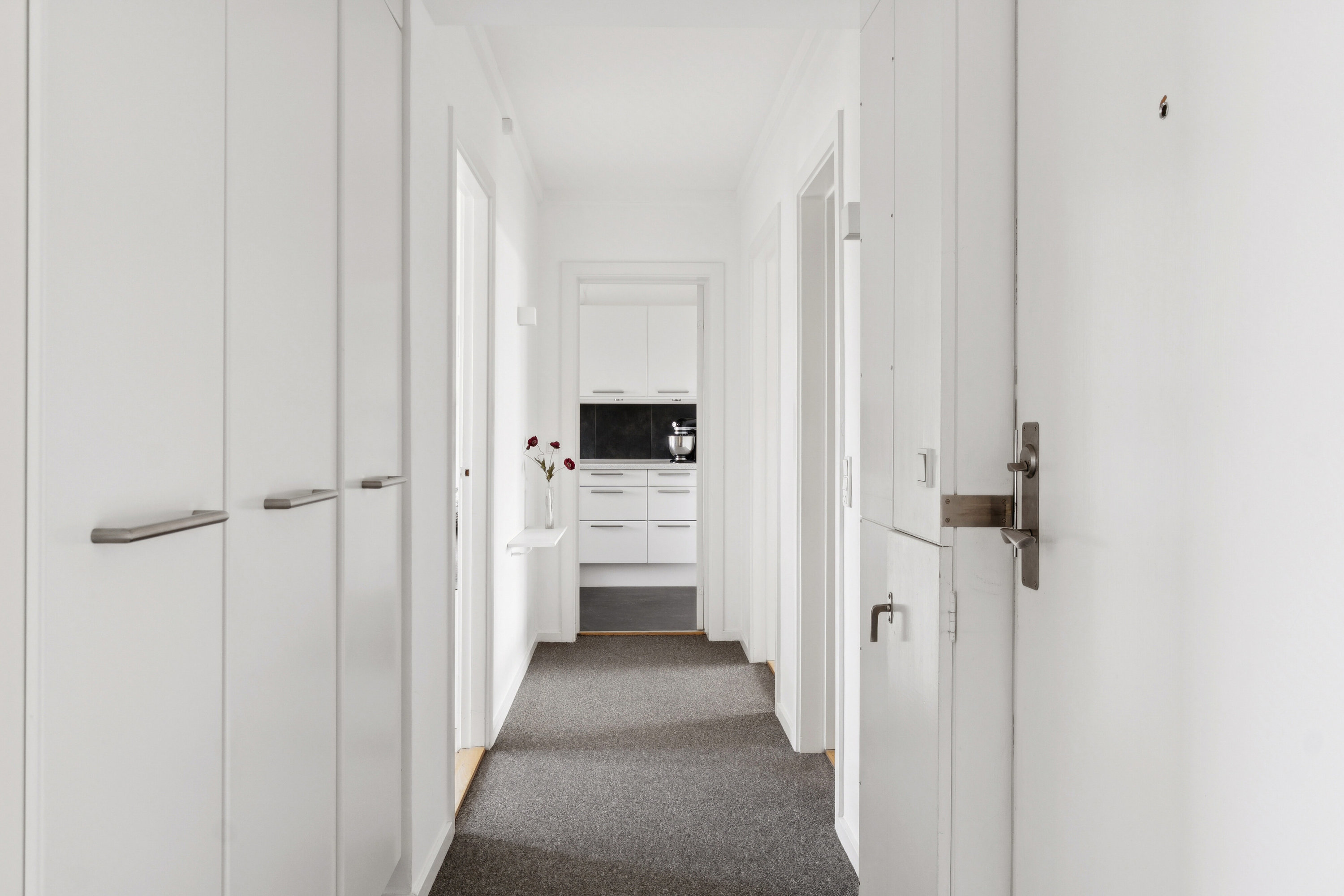 Fremhævet gang billede i fuldskærmstilstand. Billede af Bredebovej 37, 5. tv., 2800 Kongens Lyngby