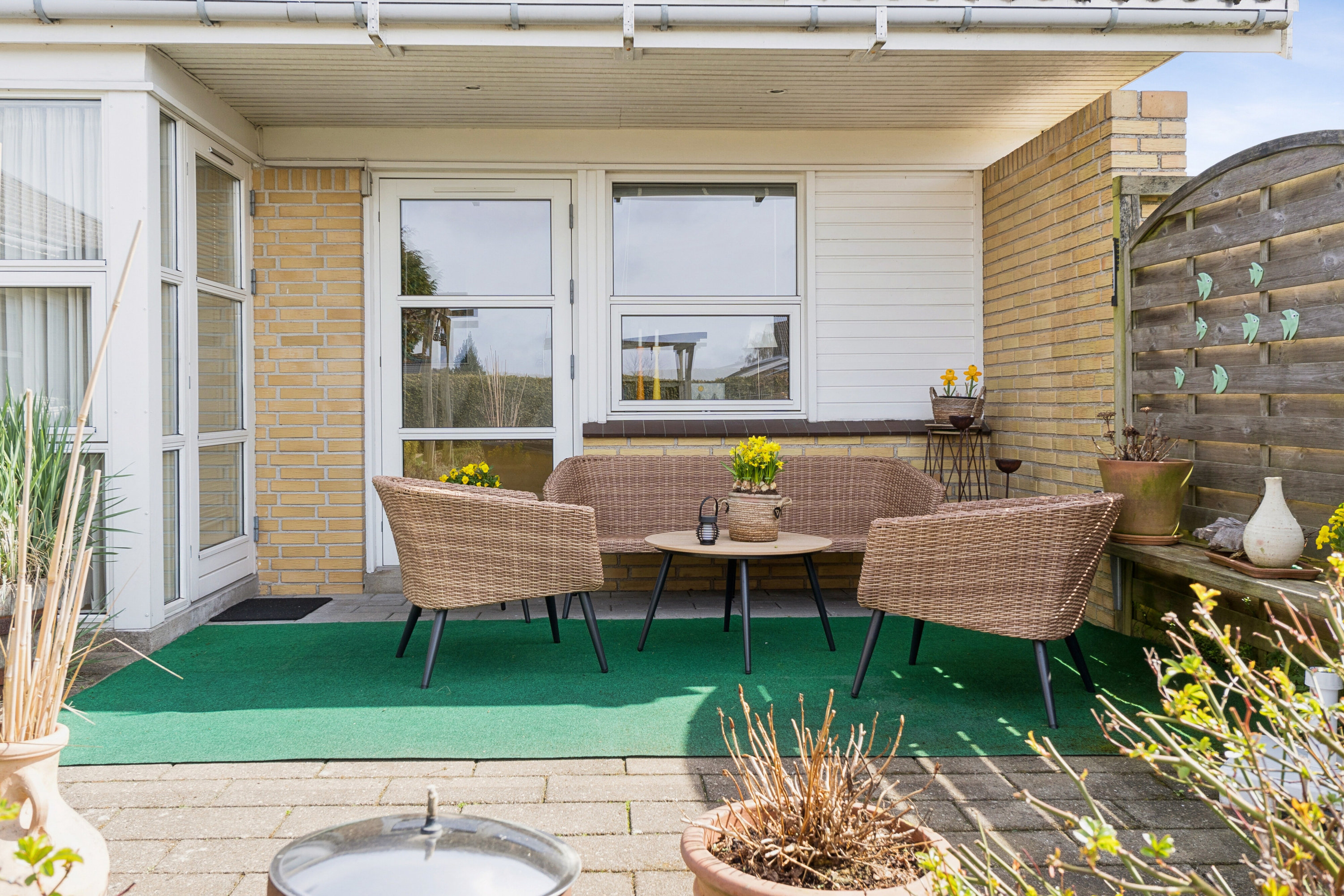 Fremhævet terrasse billede i fuldskærmstilstand. Billede af Åparken 24, Kirkeby, 5771 Stenstrup