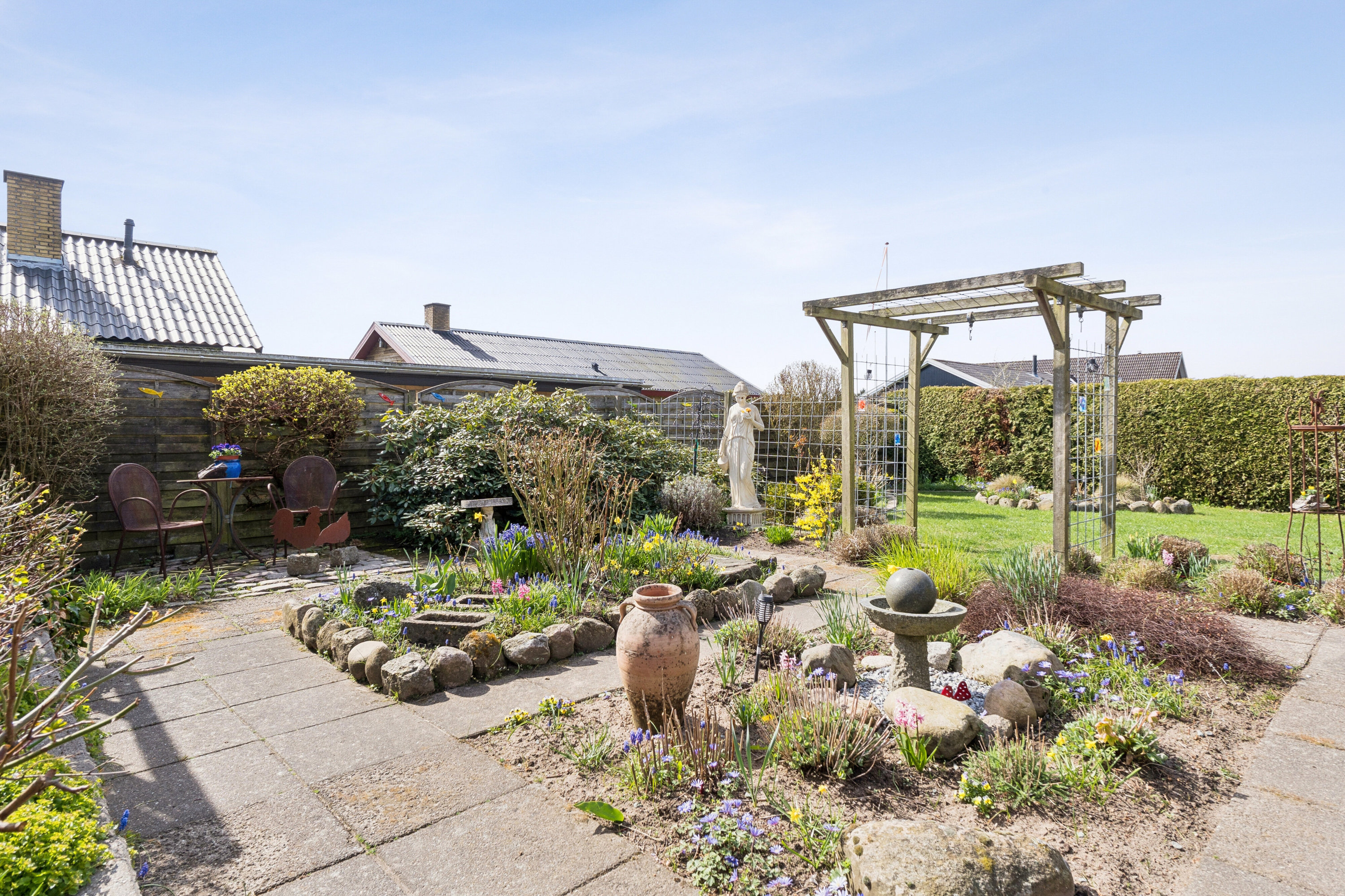 Fremhævet set fra haven billede i fuldskærmstilstand. Billede af Åparken 24, Kirkeby, 5771 Stenstrup