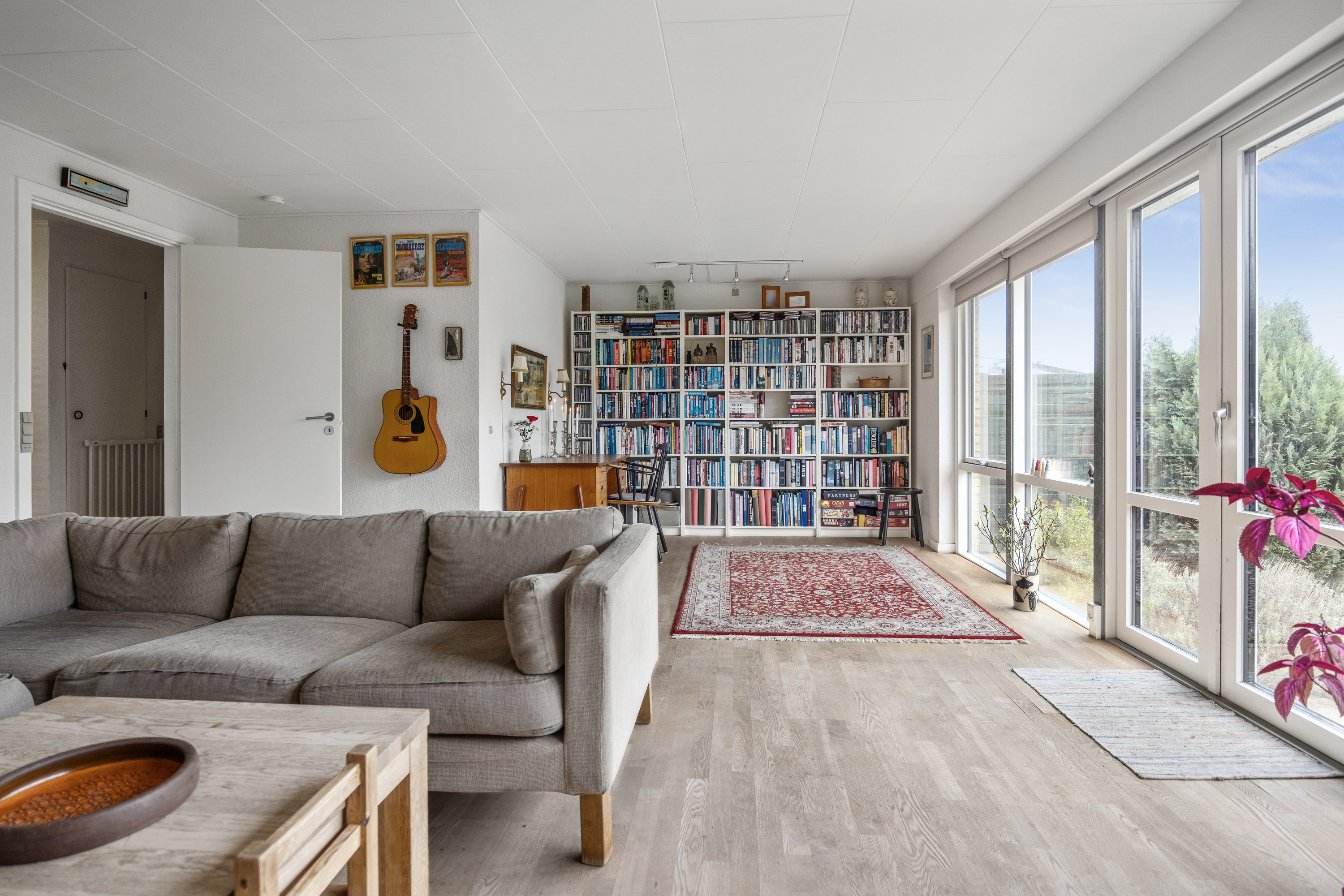 Fremhævet stue billede i fuldskærmstilstand. Billede af Kornelparken 100, 9310 Vodskov