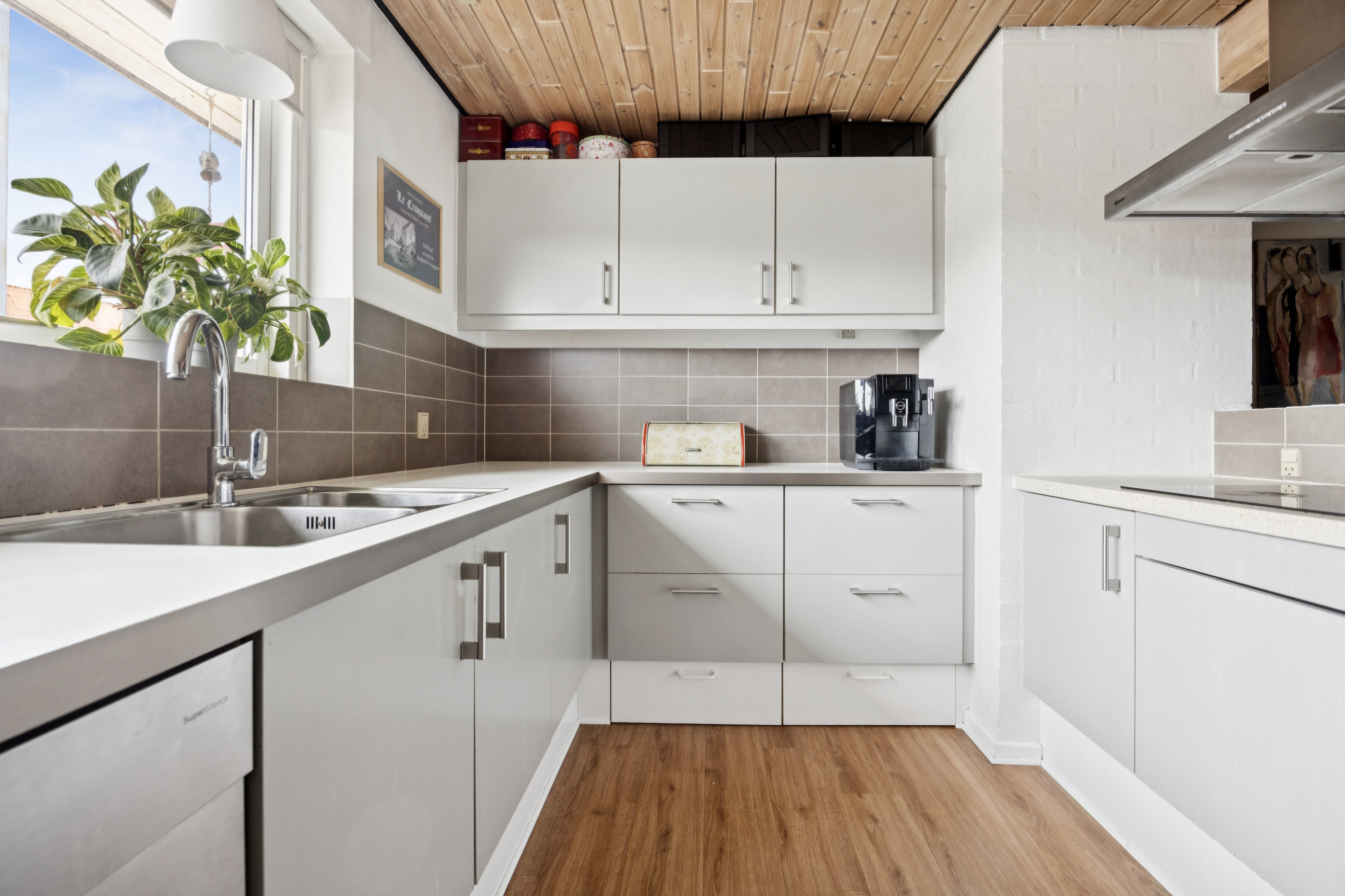 Fremhævet køkken billede i fuldskærmstilstand. Billede af Kornelparken 100, 9310 Vodskov