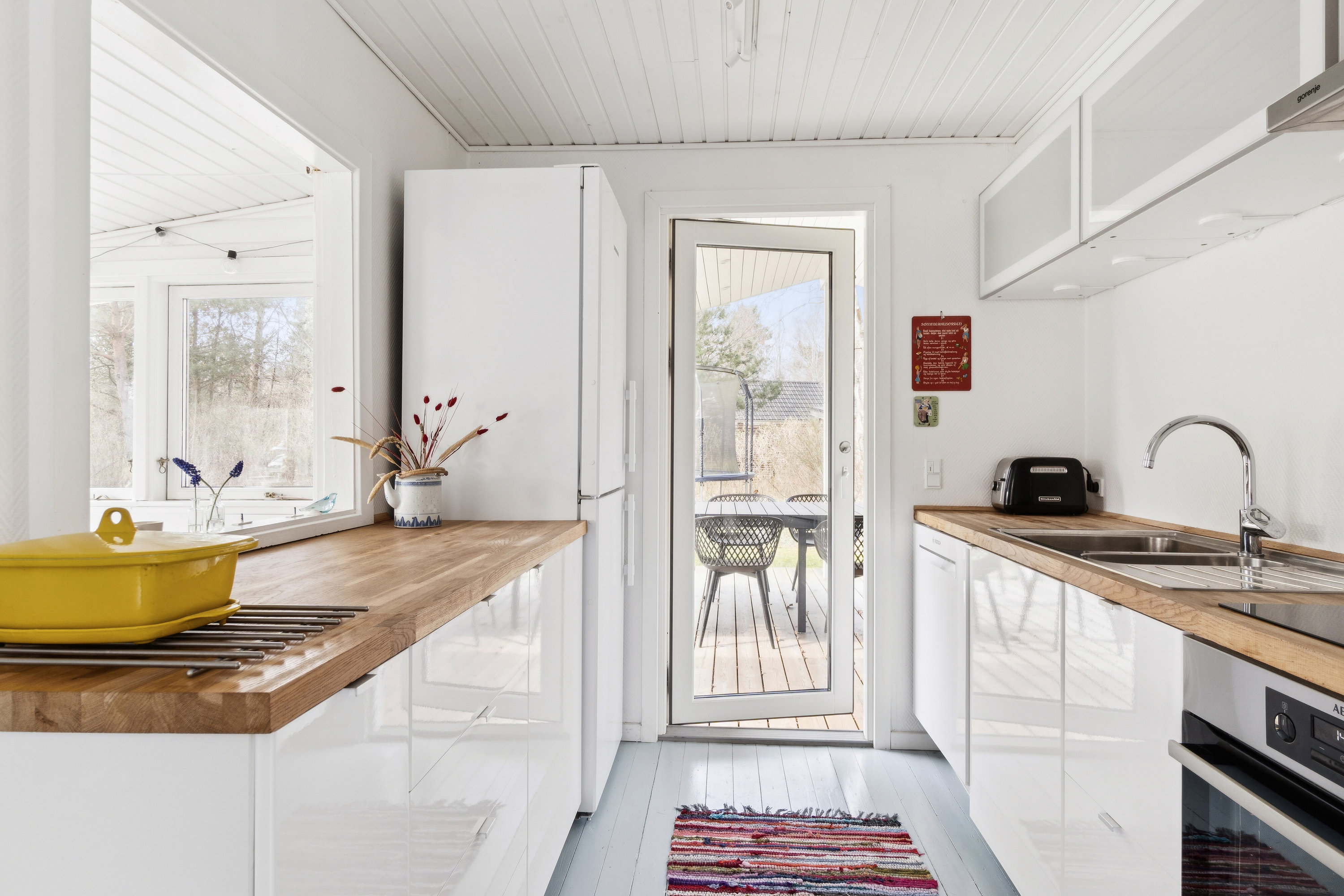 Fremhævet køkken billede i fuldskærmstilstand. Billede af Herlufholmsvej 3, Højby Lyng, 4573 Højby