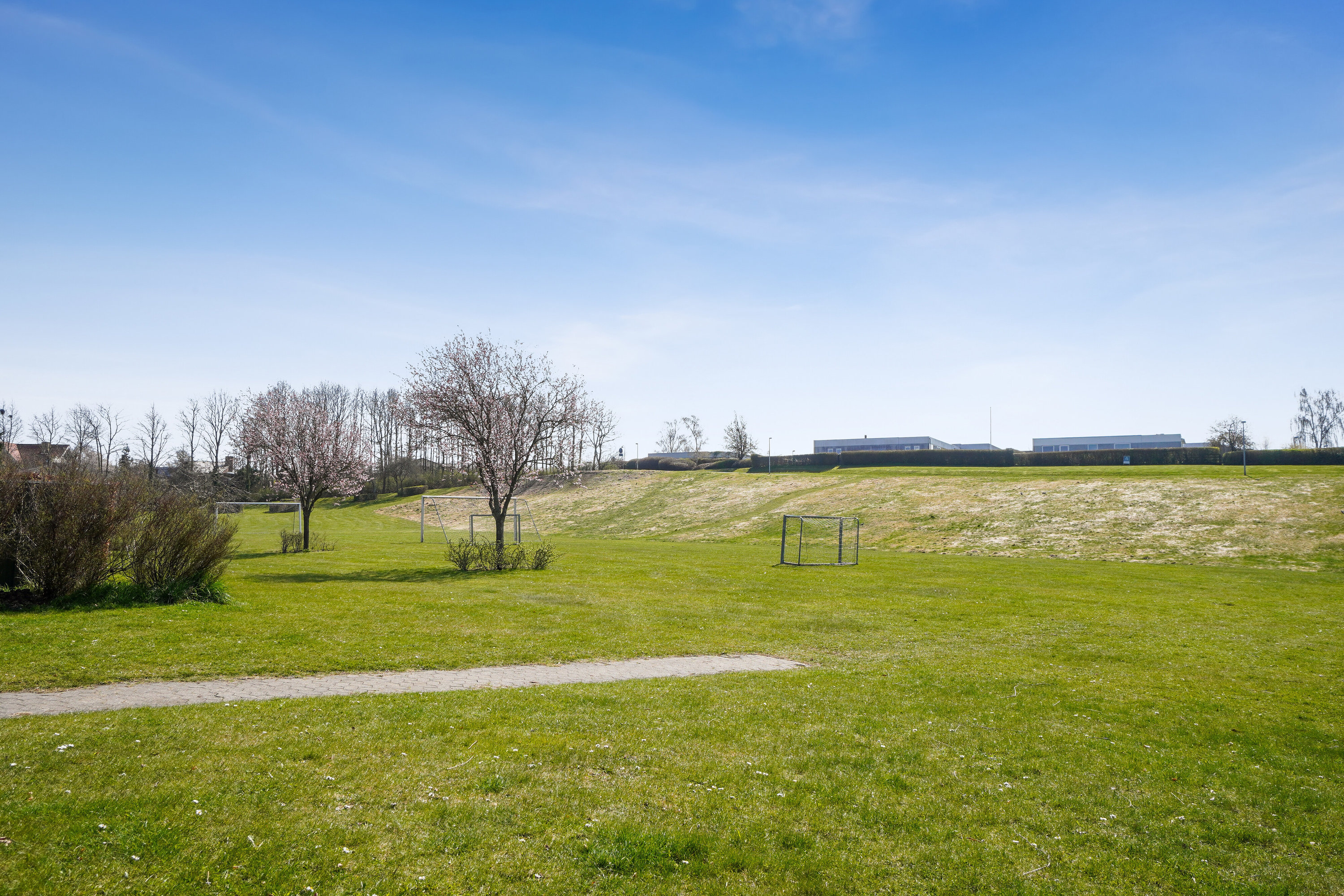 Fremhævet udendørs billede i fuldskærmstilstand. Billede af Terrasserne 140, Himmelev, 4000 Roskilde