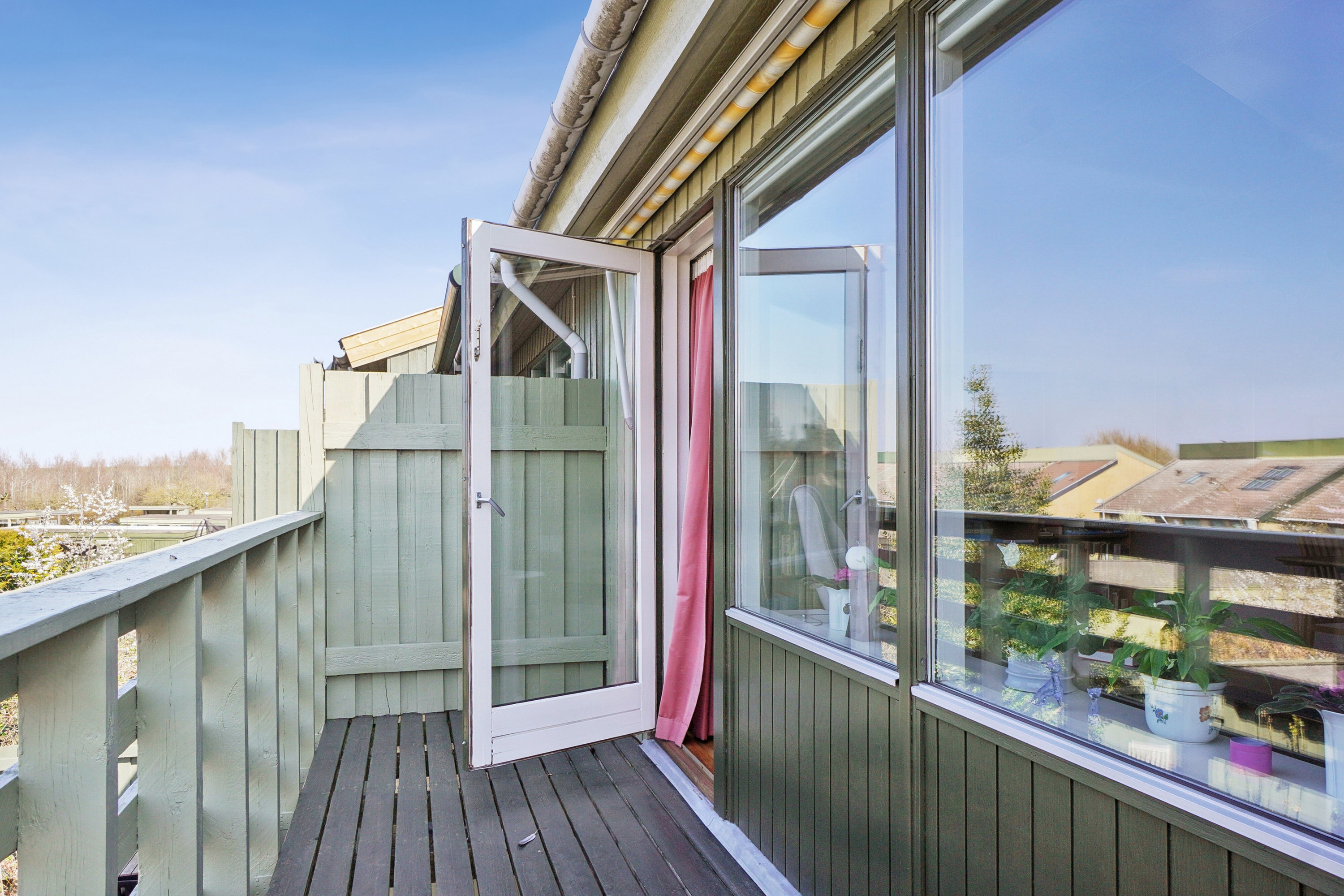 Fremhævet altan billede i fuldskærmstilstand. Billede af Terrasserne 140, Himmelev, 4000 Roskilde