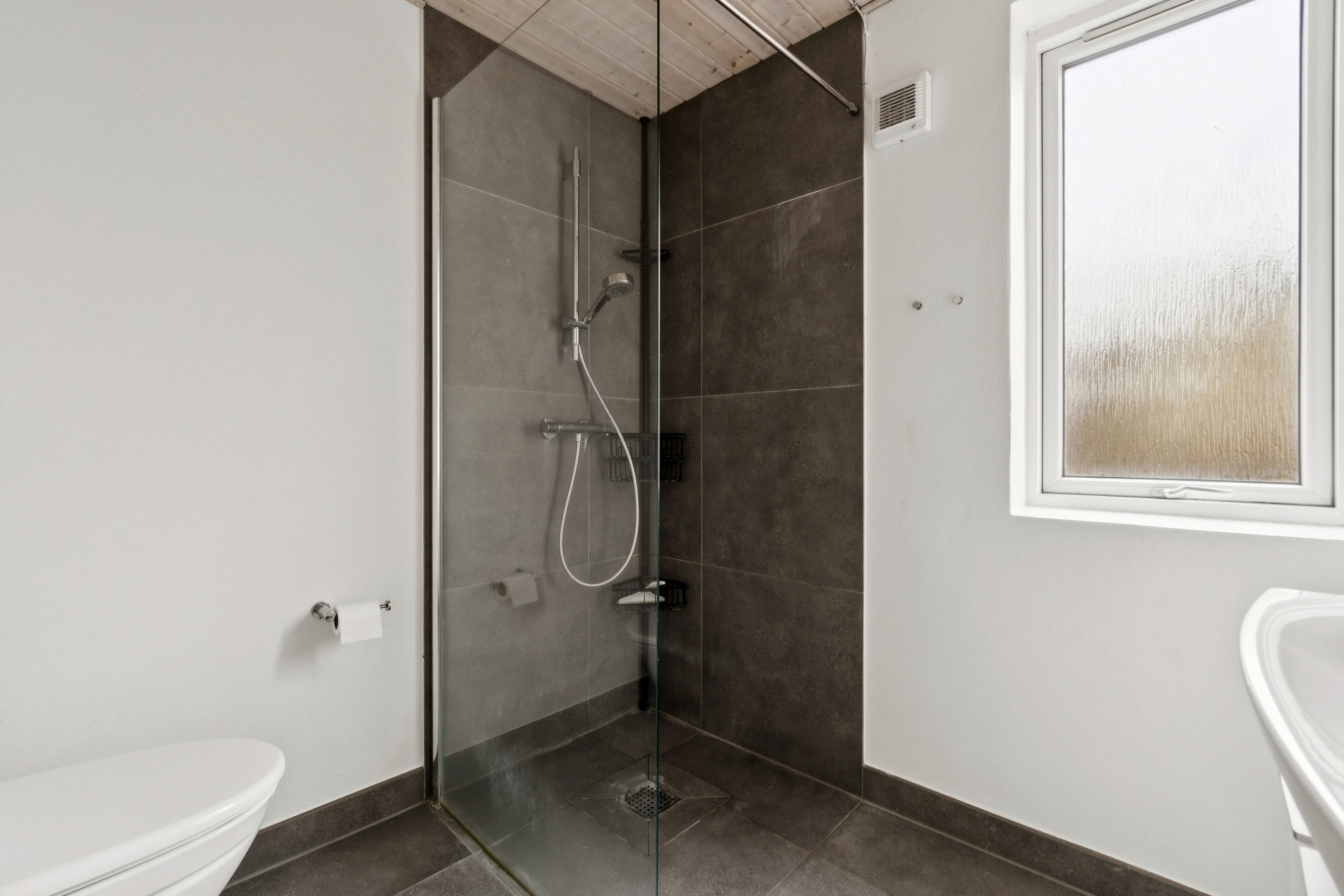 Fremhævet badeværelse billede i fuldskærmstilstand. Billede af Thylandsvej 28, st.., 7700 Thisted