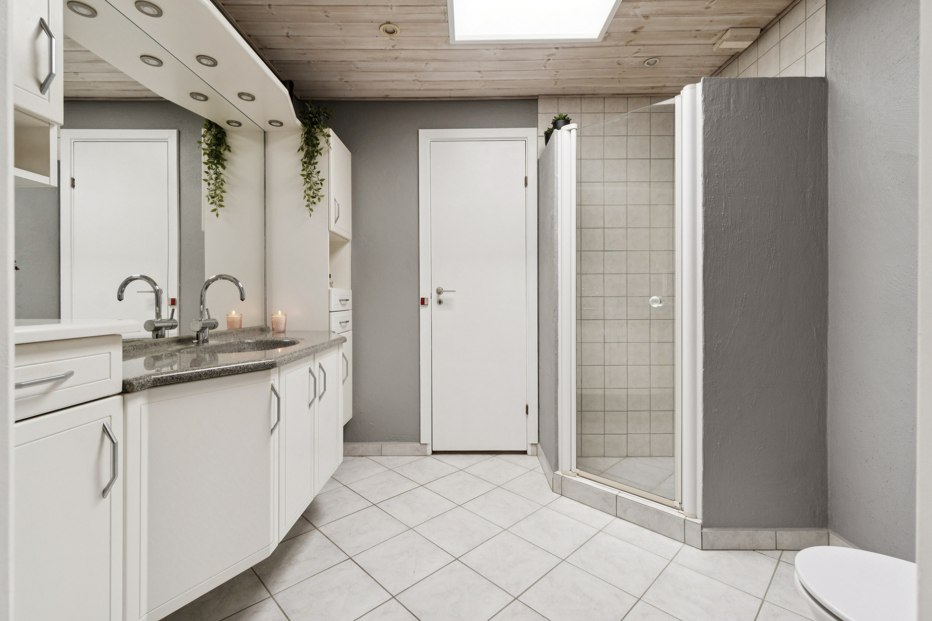 Fremhævet badeværelse billede i fuldskærmstilstand. Billede af Finlandsgade 71, 7430 Ikast