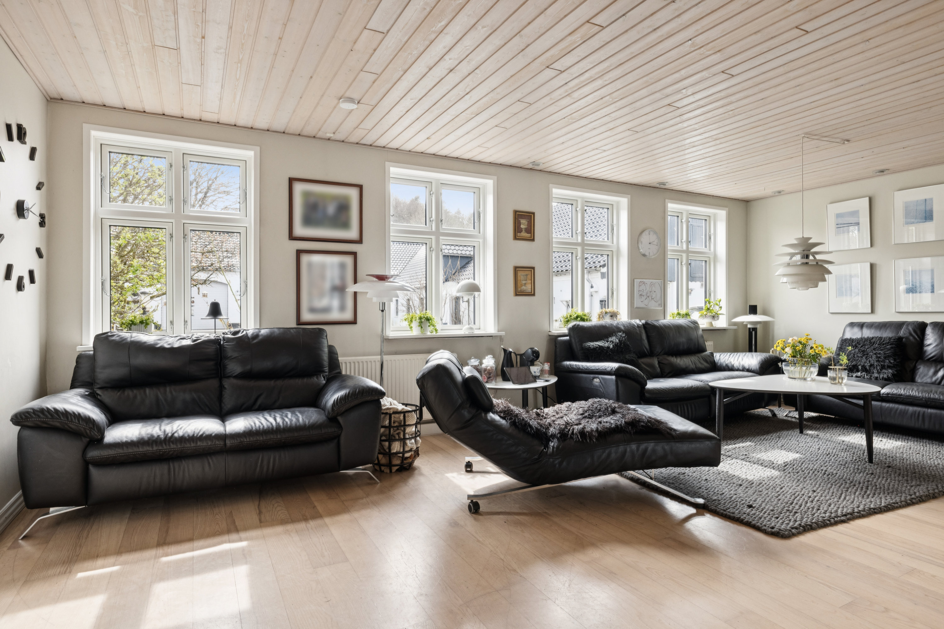 Fremhævet stue billede i fuldskærmstilstand. Billede af Fiskbækvej 6, 8831 Løgstrup