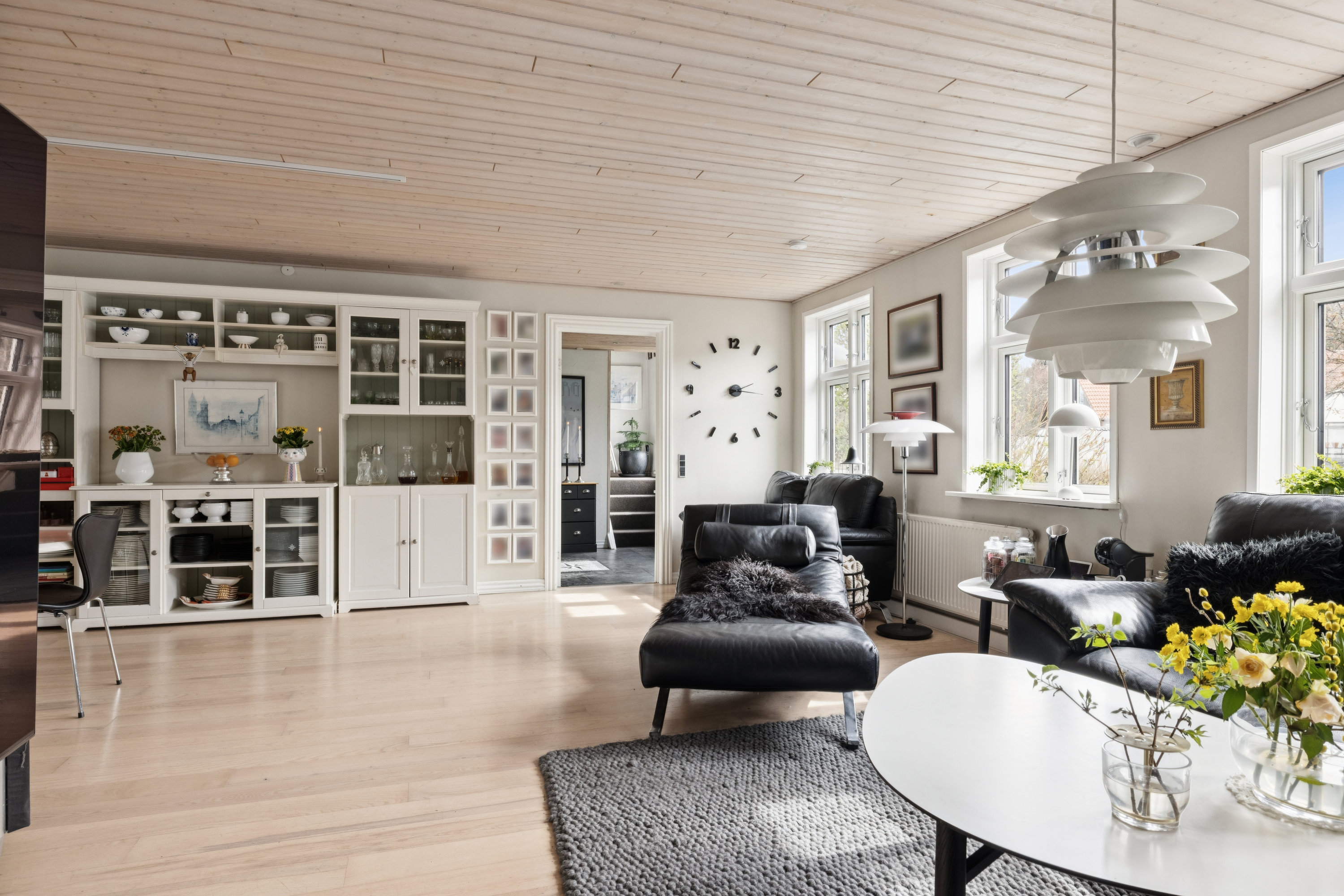 Fremhævet stue billede i fuldskærmstilstand. Billede af Fiskbækvej 6, 8831 Løgstrup