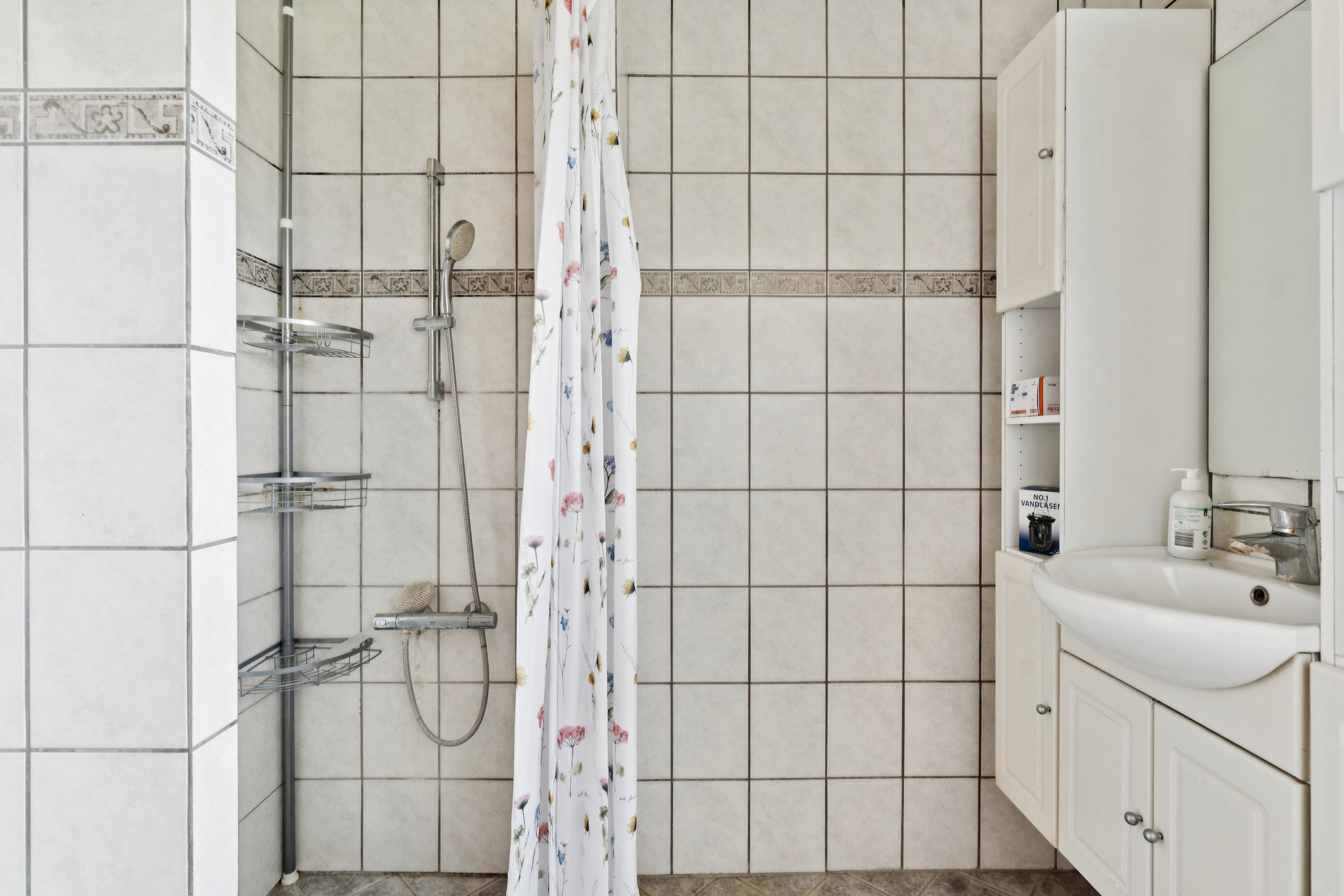 Fremhævet badeværelse billede i fuldskærmstilstand. Billede af Sdr Byvej 14, Terp, 8860 Ulstrup