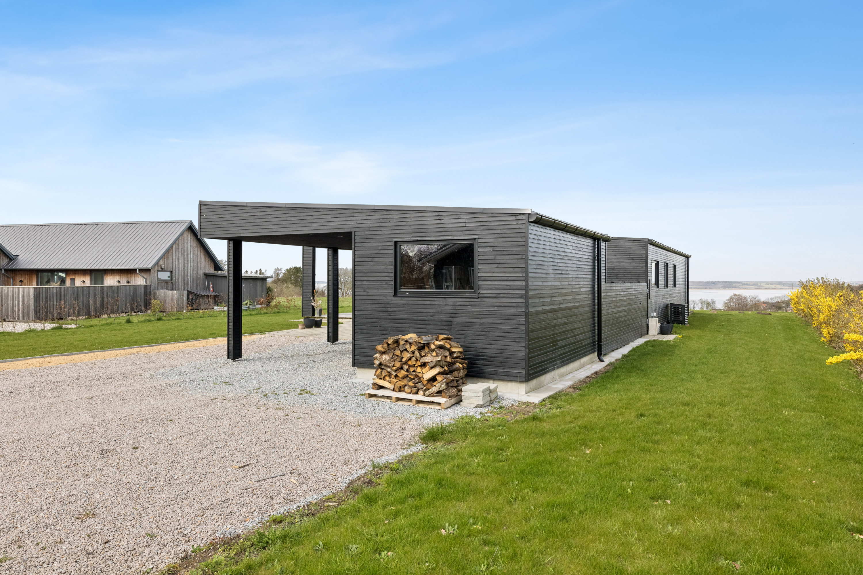 Fremhævet andet billede i fuldskærmstilstand. Billede af Isfuglebakken 3, Hjarbæk, 8831 Løgstrup