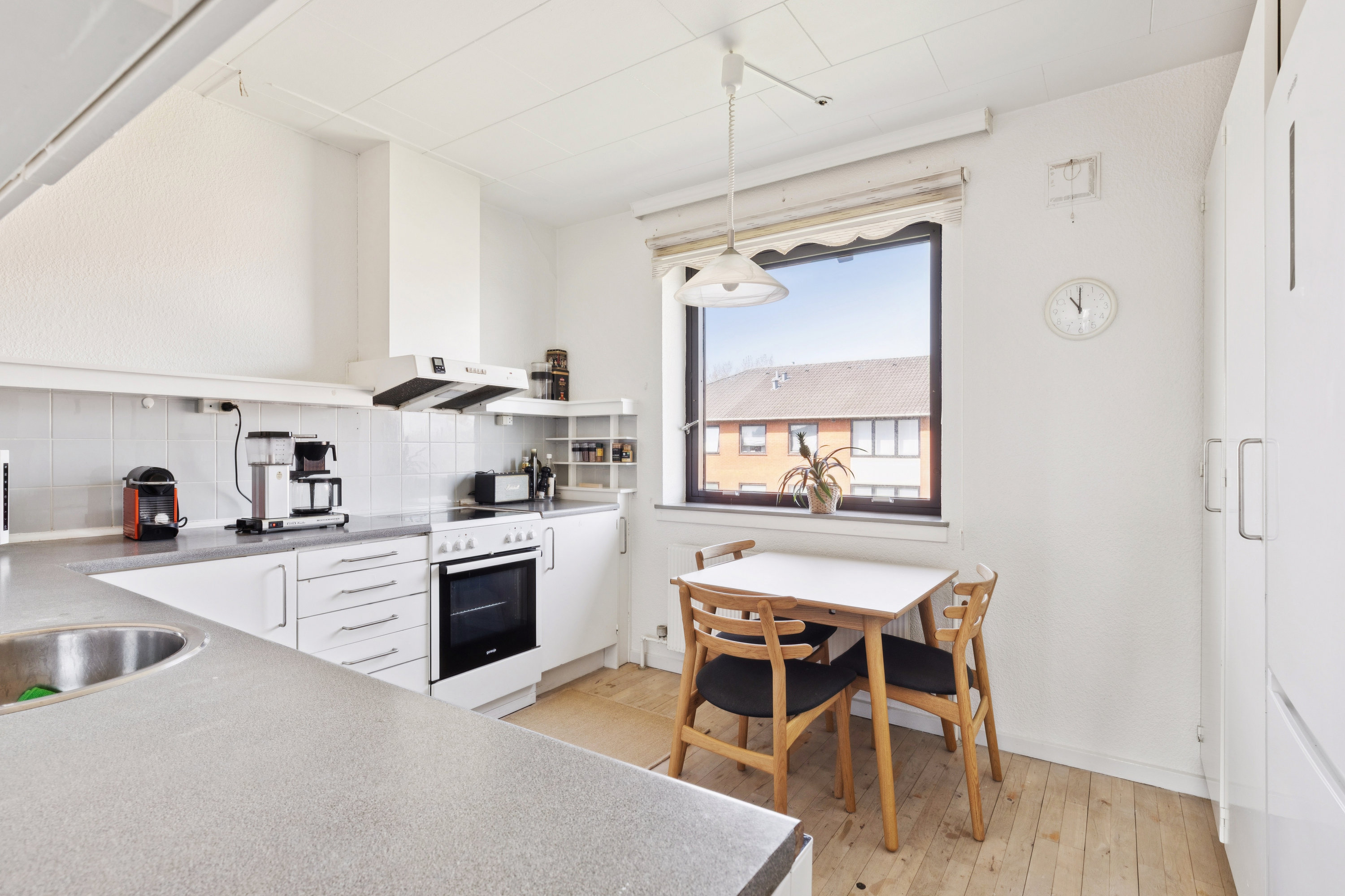 Fremhævet køkken billede i fuldskærmstilstand. Billede af Parkvej 139, 2. th., 2630 Taastrup