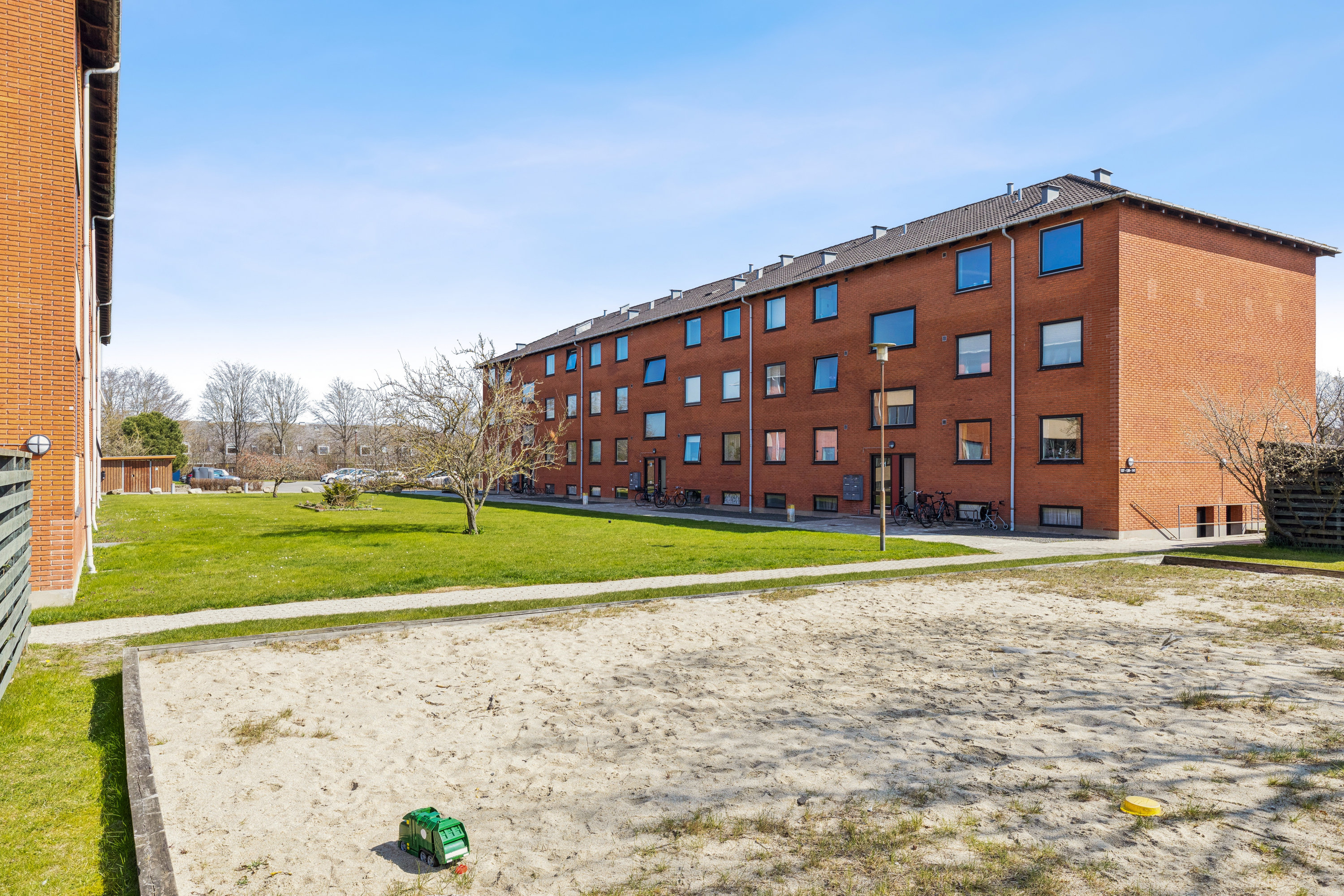 Fremhævet andet billede i fuldskærmstilstand. Billede af Parkvej 139, 2. th., 2630 Taastrup