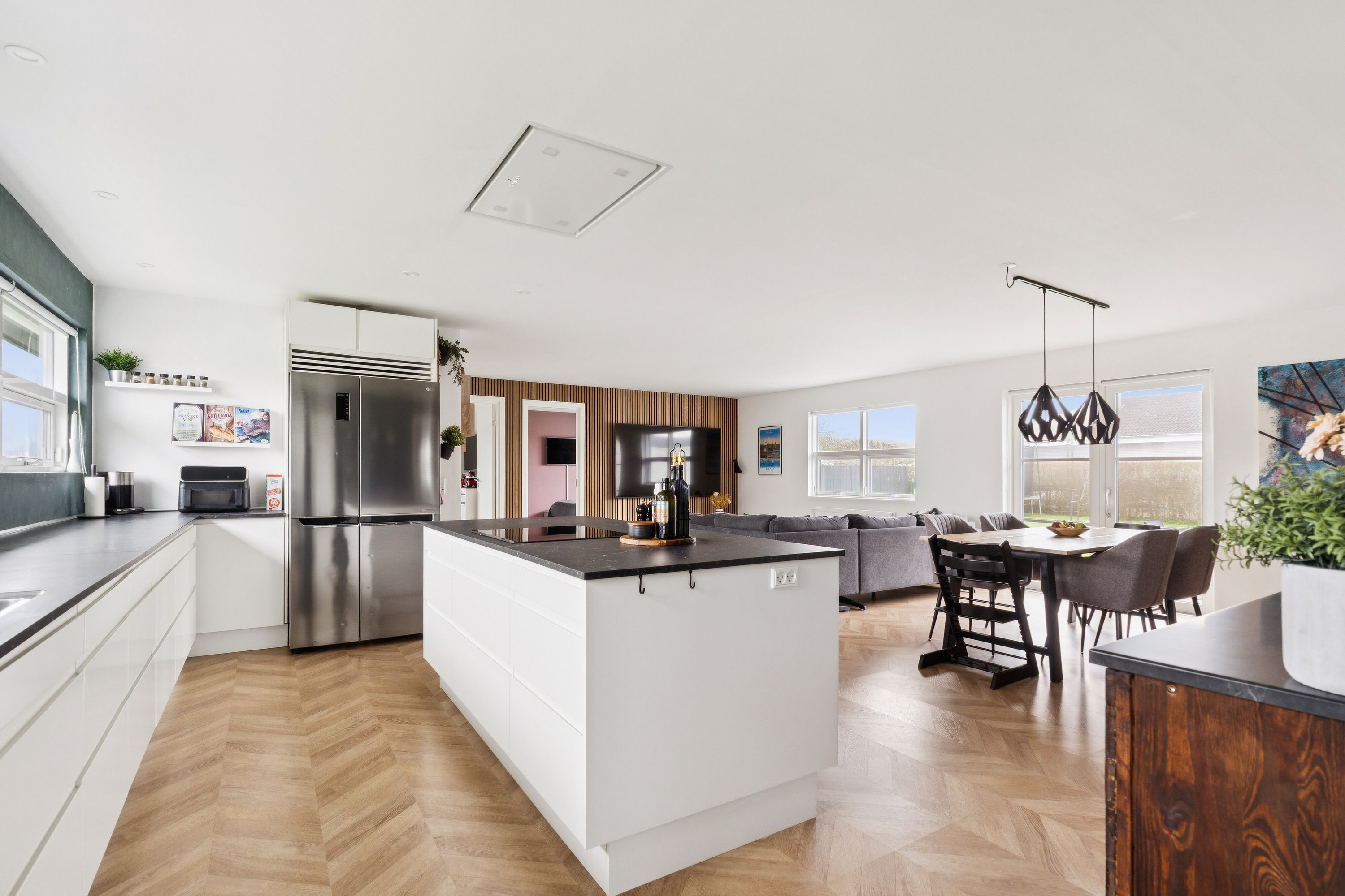 Fremhævet køkken billede i fuldskærmstilstand. Billede af Harevænget 141, 5800 Nyborg