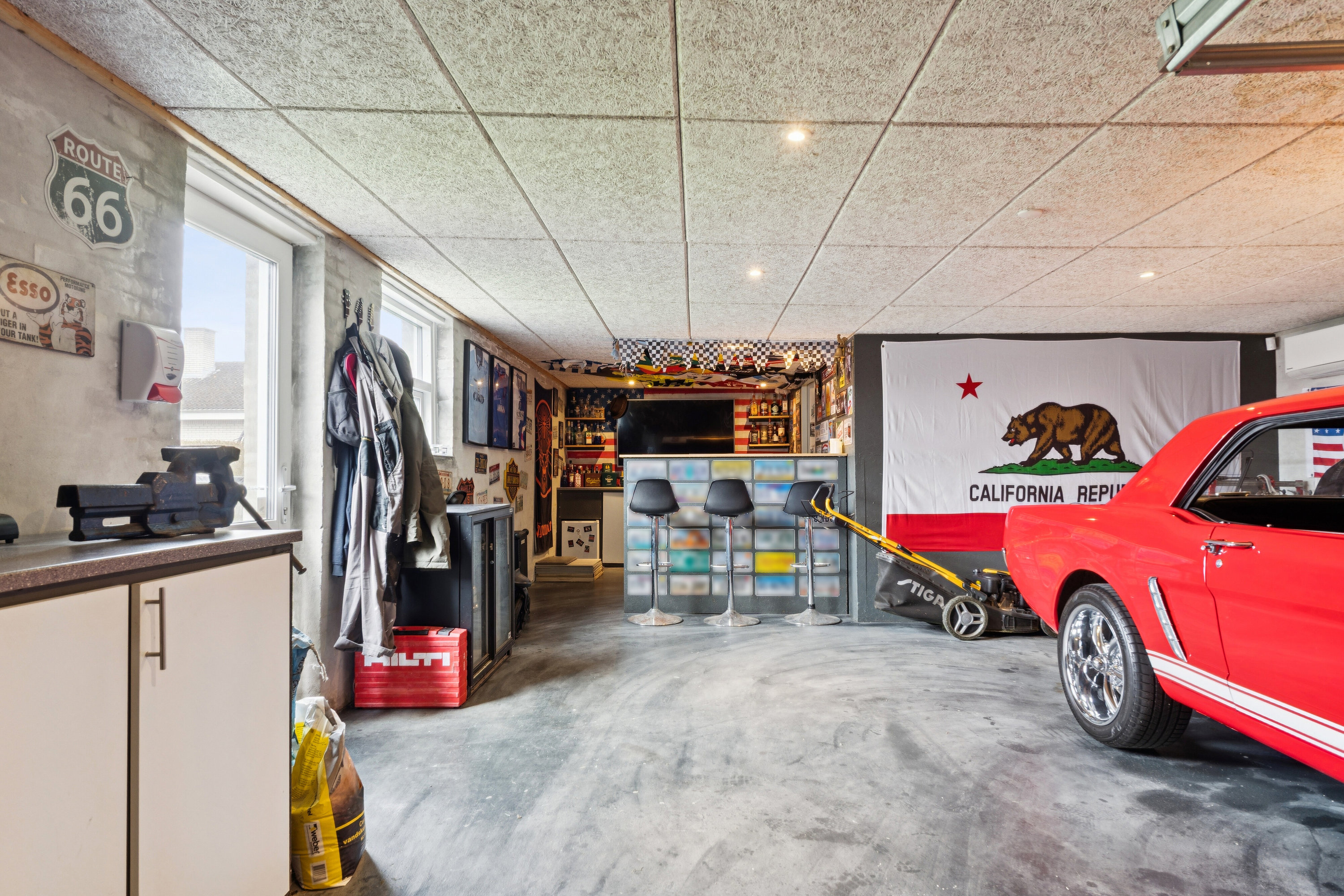 Fremhævet garage billede i fuldskærmstilstand. Billede af Harevænget 141, 5800 Nyborg