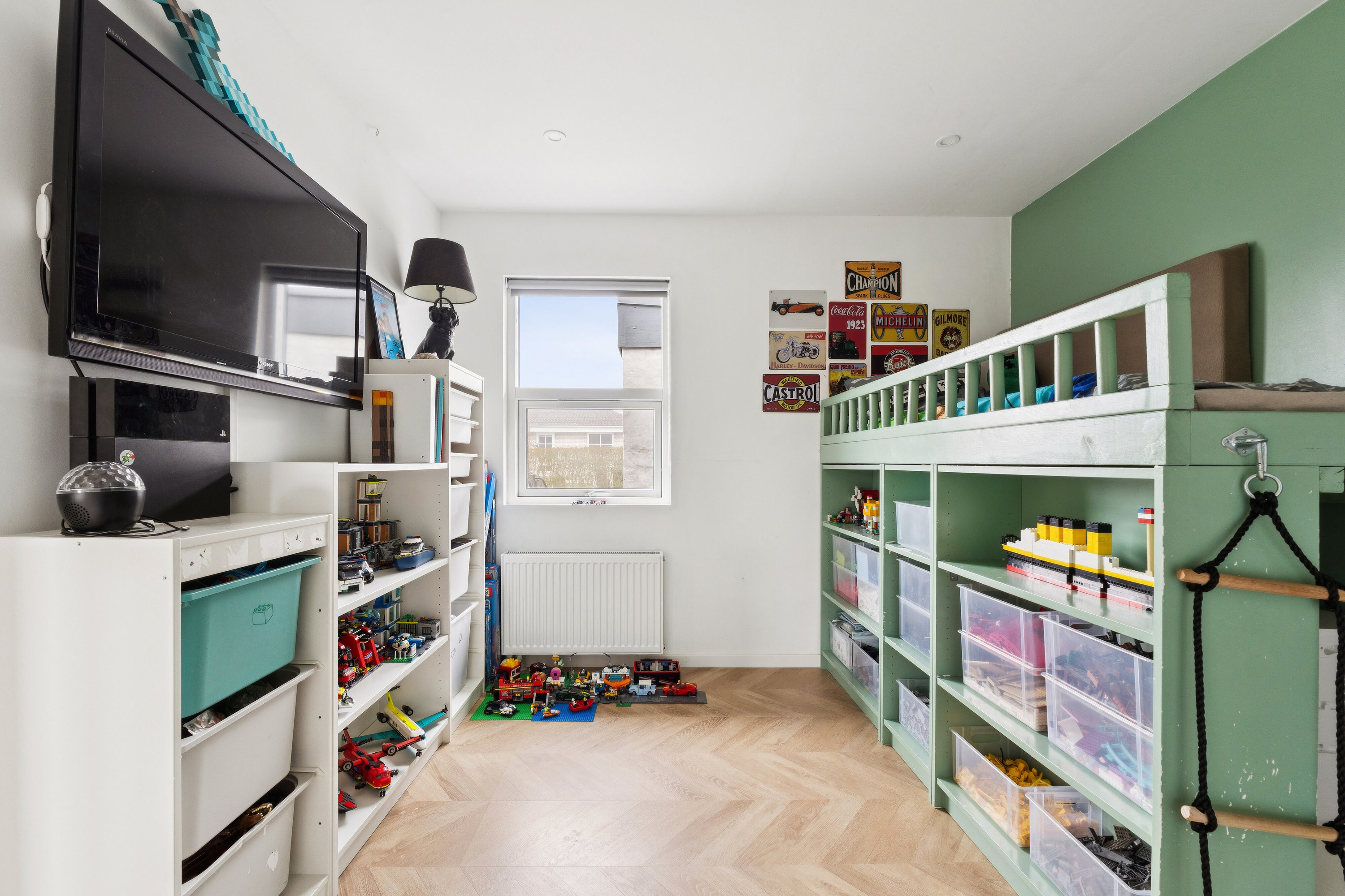 Fremhævet soveværelse billede i fuldskærmstilstand. Billede af Harevænget 141, 5800 Nyborg