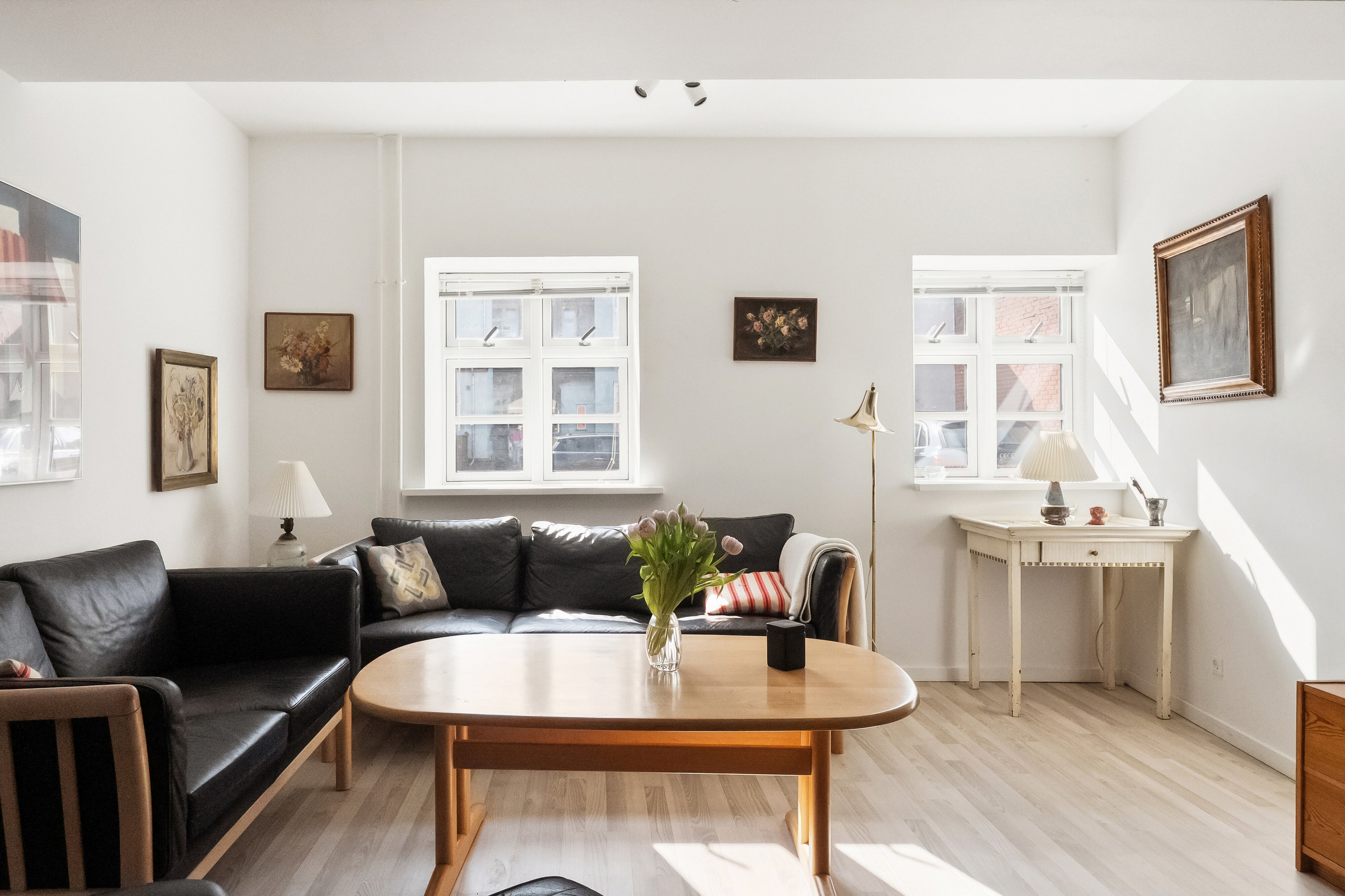 Fremhævet stue billede i fuldskærmstilstand. Billede af Svend Gønges Torv 6, st.. th., 4720 Præstø