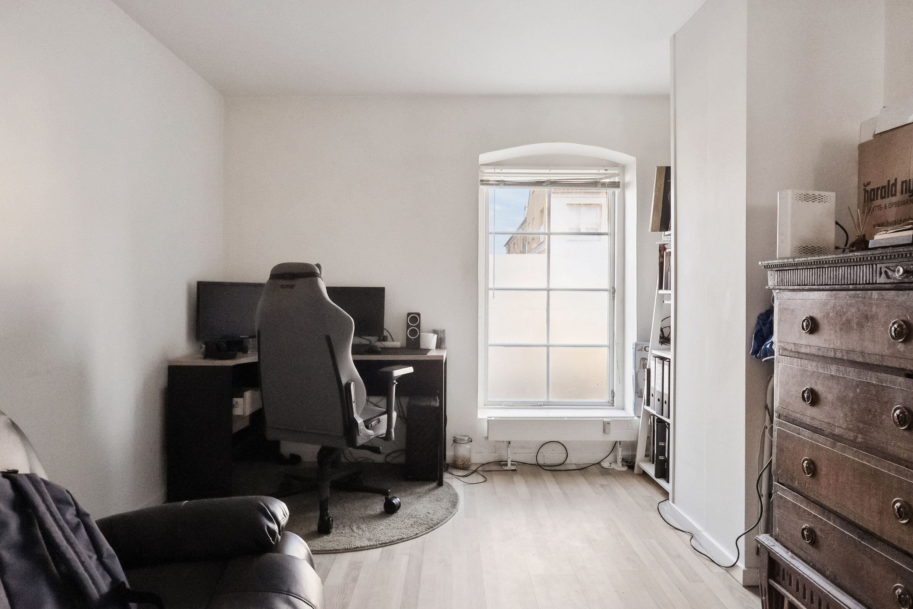 Fremhævet arbejdsværelse billede i fuldskærmstilstand. Billede af Svend Gønges Torv 6, st.. th., 4720 Præstø