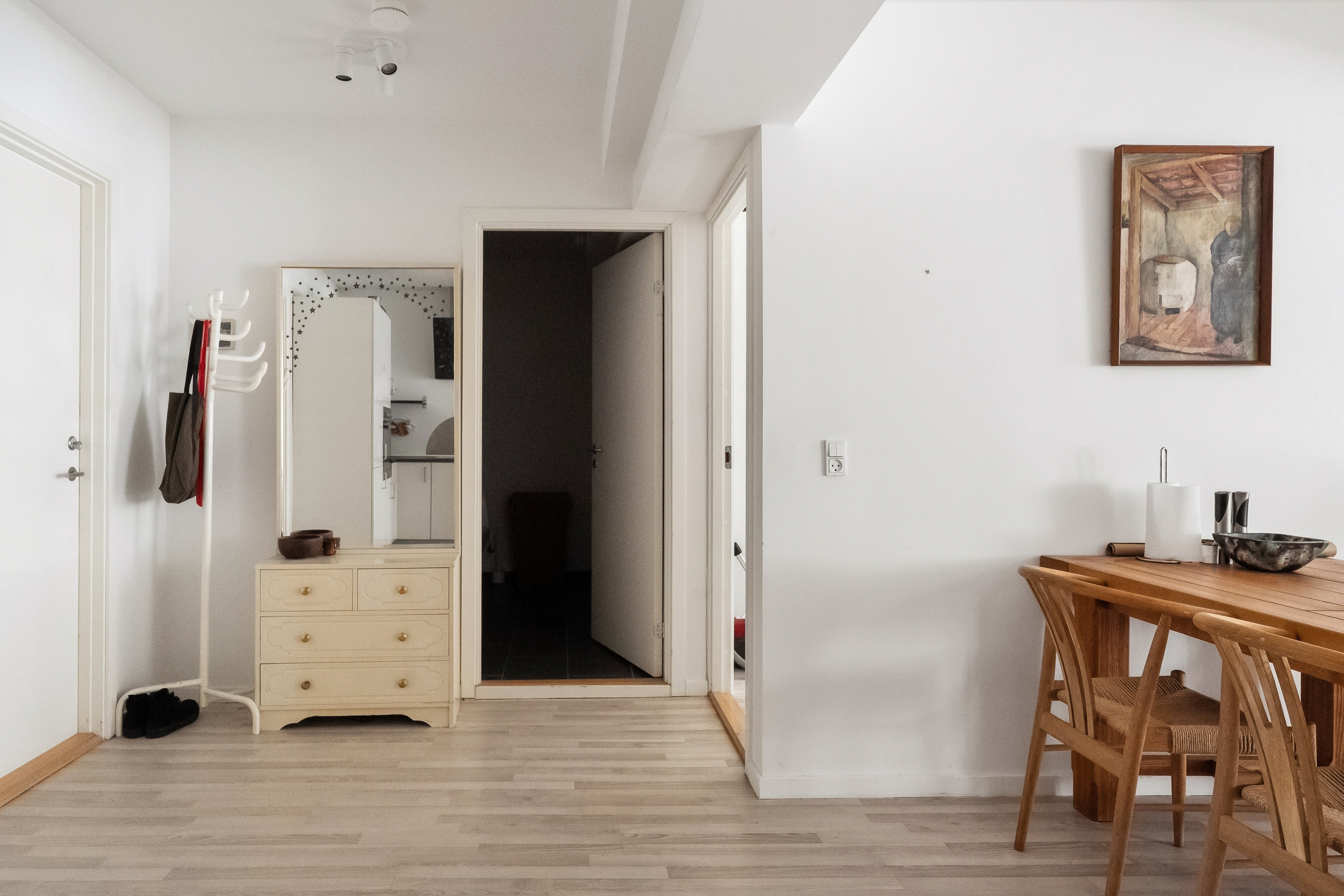 Fremhævet hall billede i fuldskærmstilstand. Billede af Svend Gønges Torv 6, st.. th., 4720 Præstø