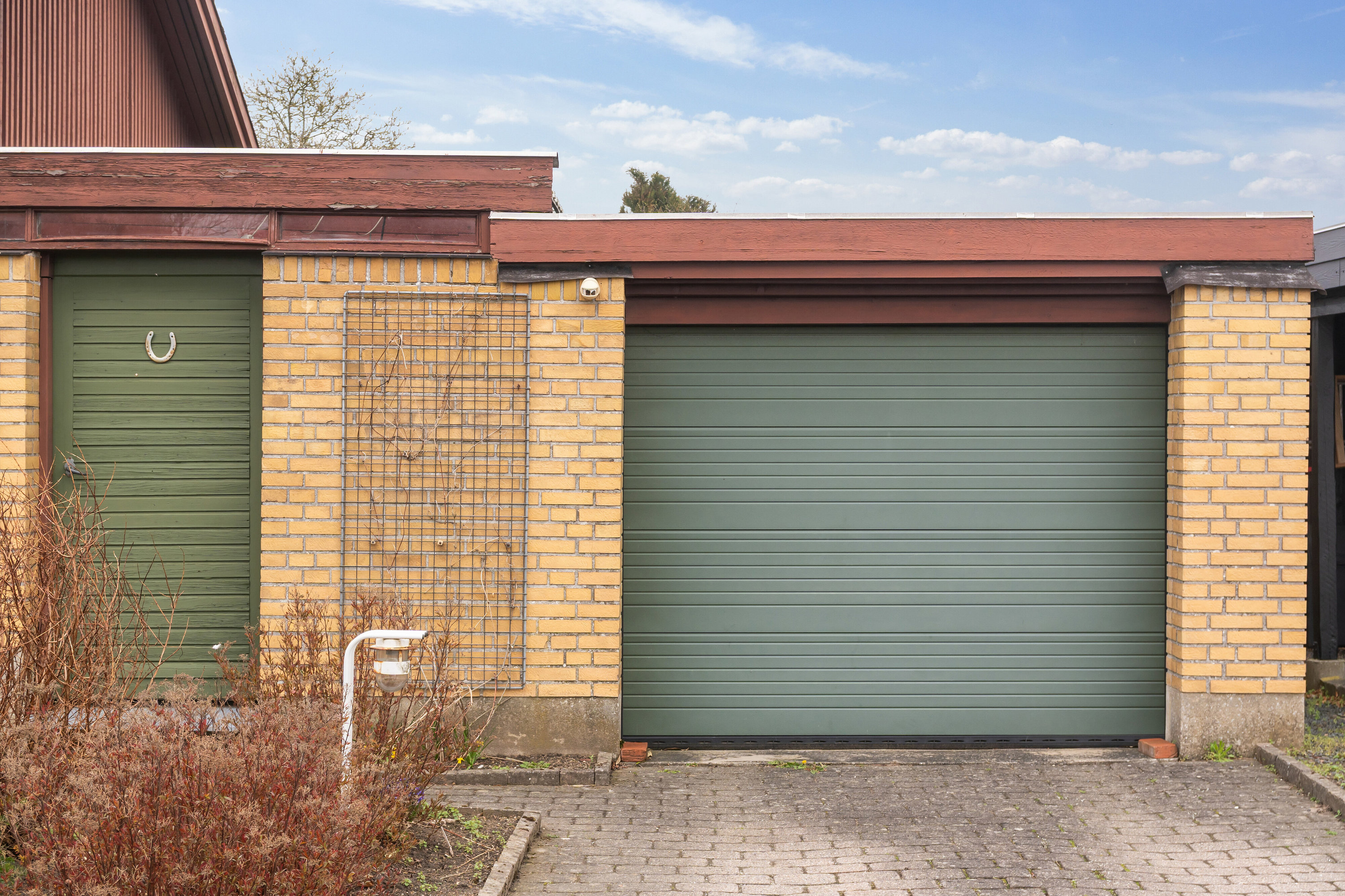 Fremhævet garage billede i fuldskærmstilstand. Billede af Agervej 39, 8320 Mårslet