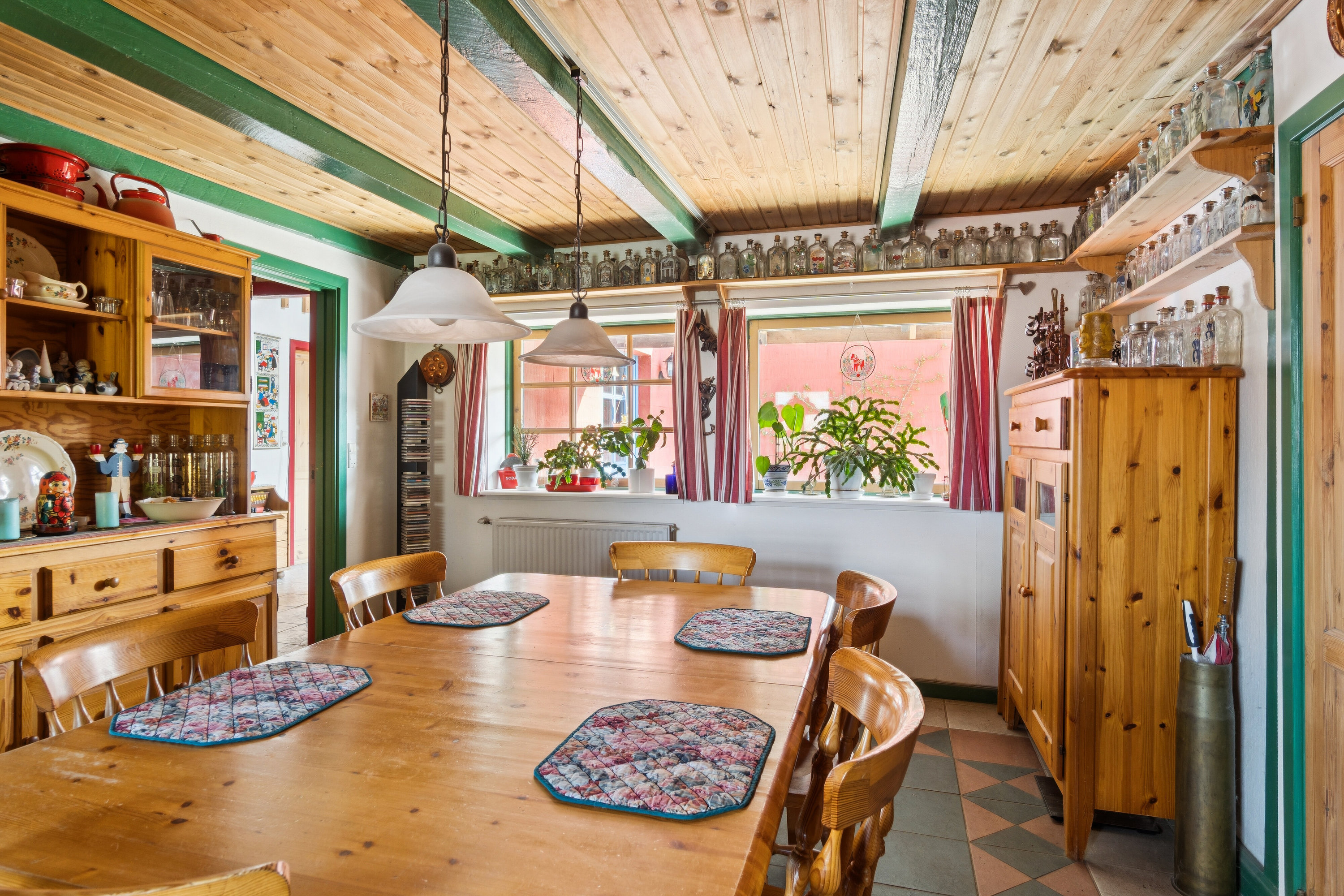 Fremhævet spisestue billede i fuldskærmstilstand. Billede af Rendebakken 11, Gelsted, 4160 Herlufmagle