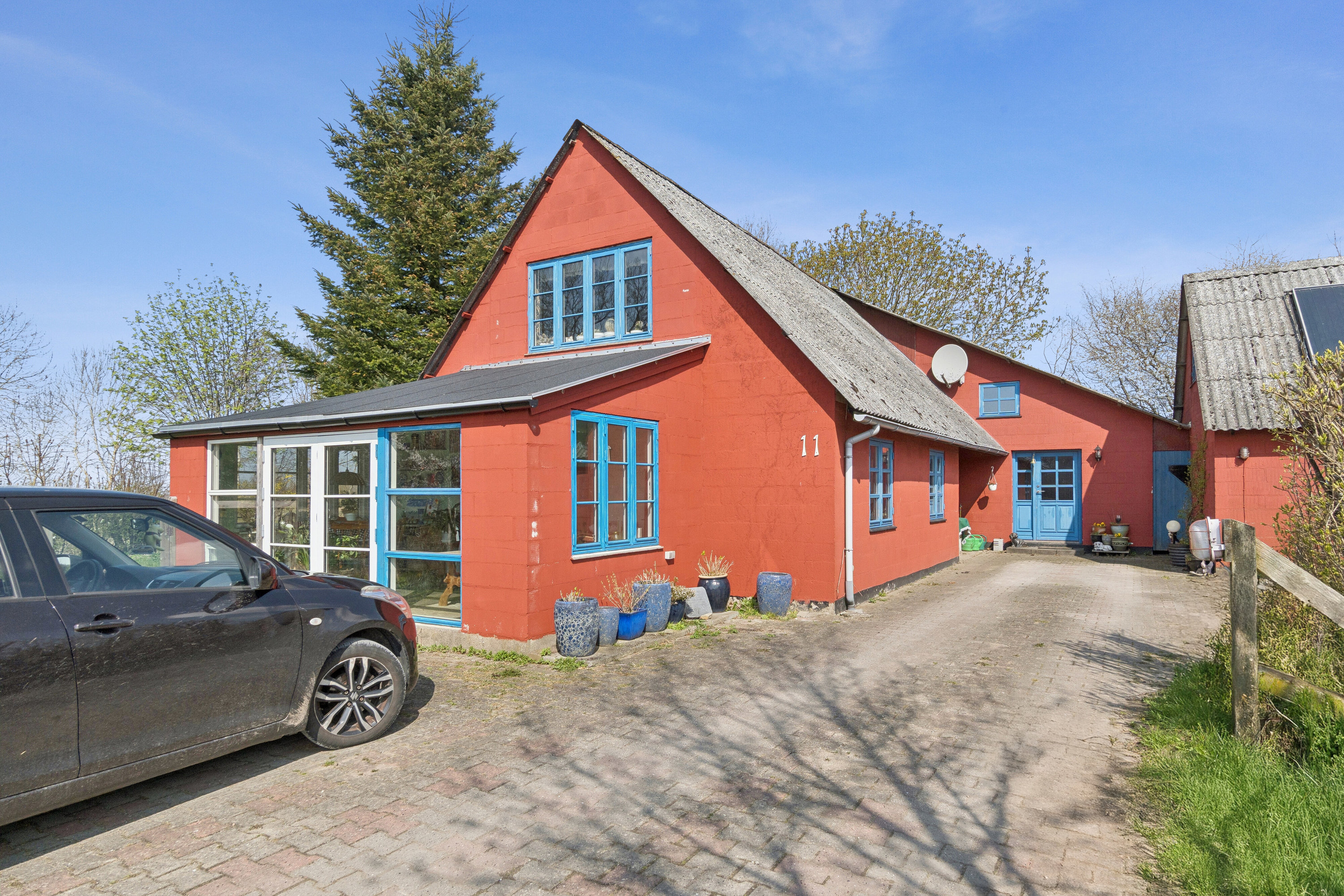 Fremhævet set fra vejen billede i fuldskærmstilstand. Billede af Rendebakken 11, Gelsted, 4160 Herlufmagle