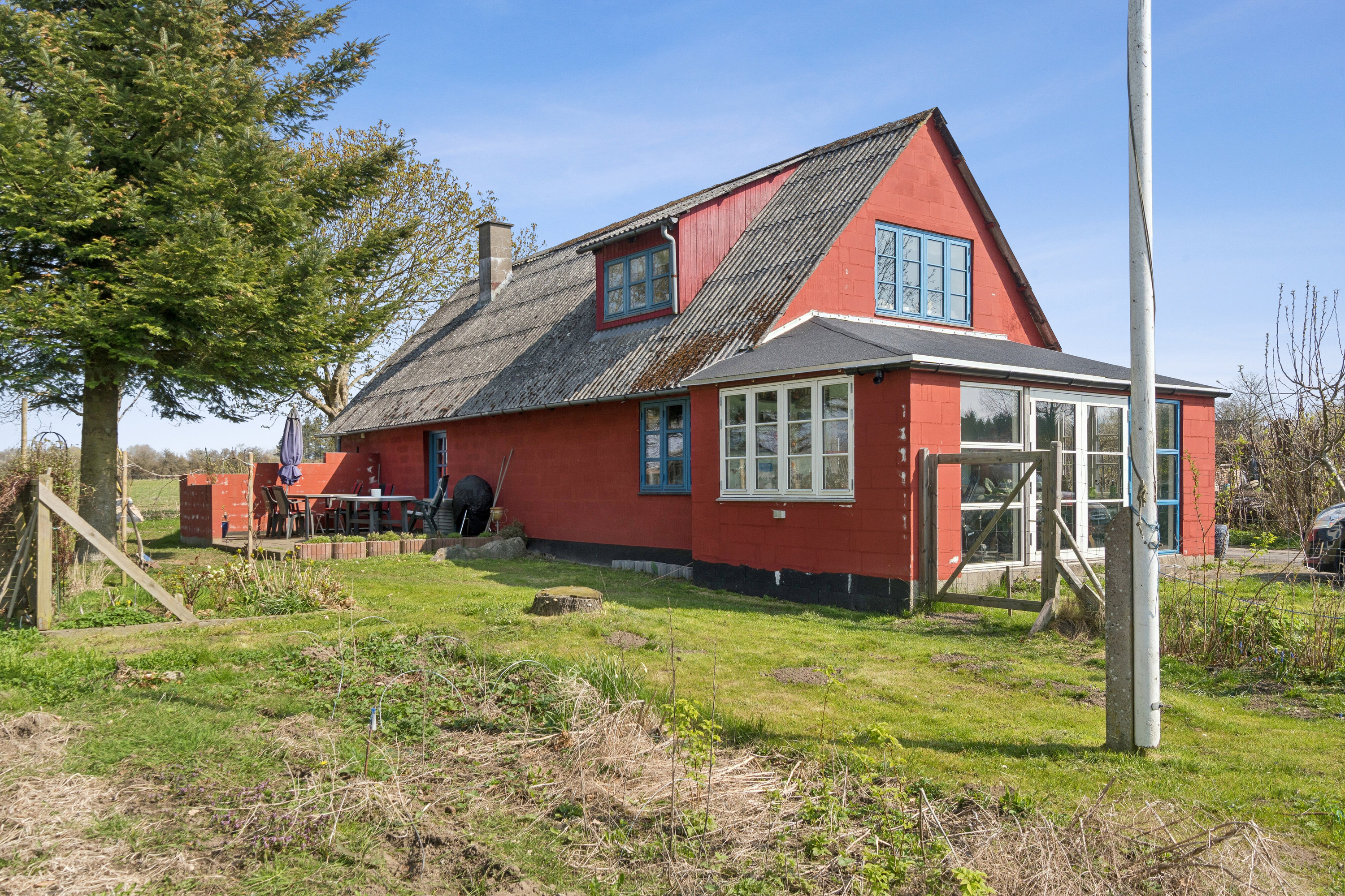 Fremhævet set fra haven billede i fuldskærmstilstand. Billede af Rendebakken 11, Gelsted, 4160 Herlufmagle