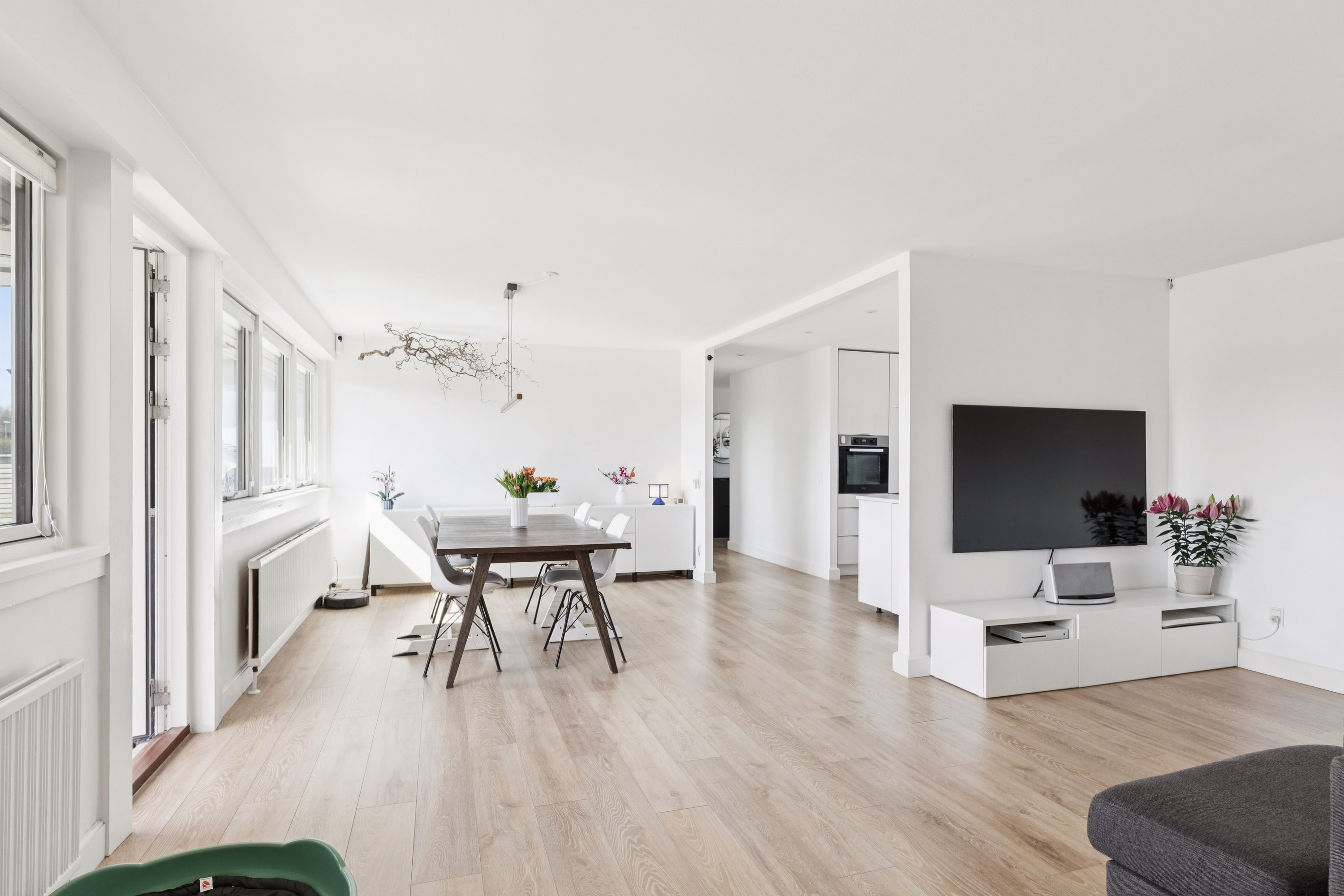 Fremhævet stue billede i fuldskærmstilstand. Billede af Birkevang 80, Fløng, 2640 Hedehusene