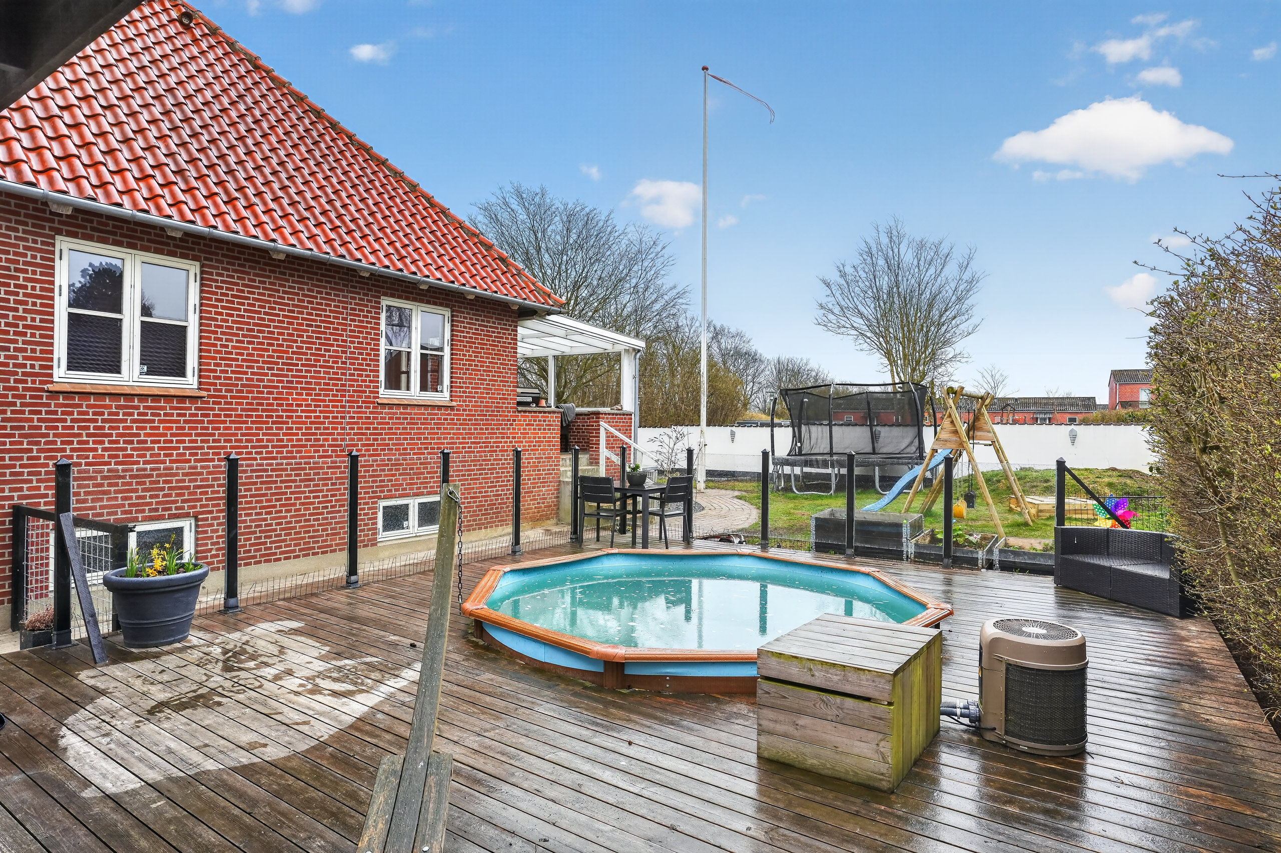 Fremhævet terrasse billede i fuldskærmstilstand. Billede af Skovvej 16, 4622 Havdrup