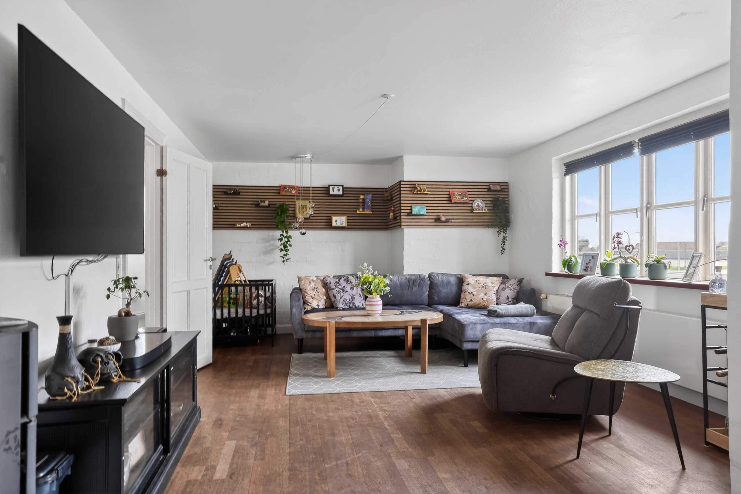 Fremhævet stue billede i fuldskærmstilstand. Billede af Skovvej 16, 4622 Havdrup