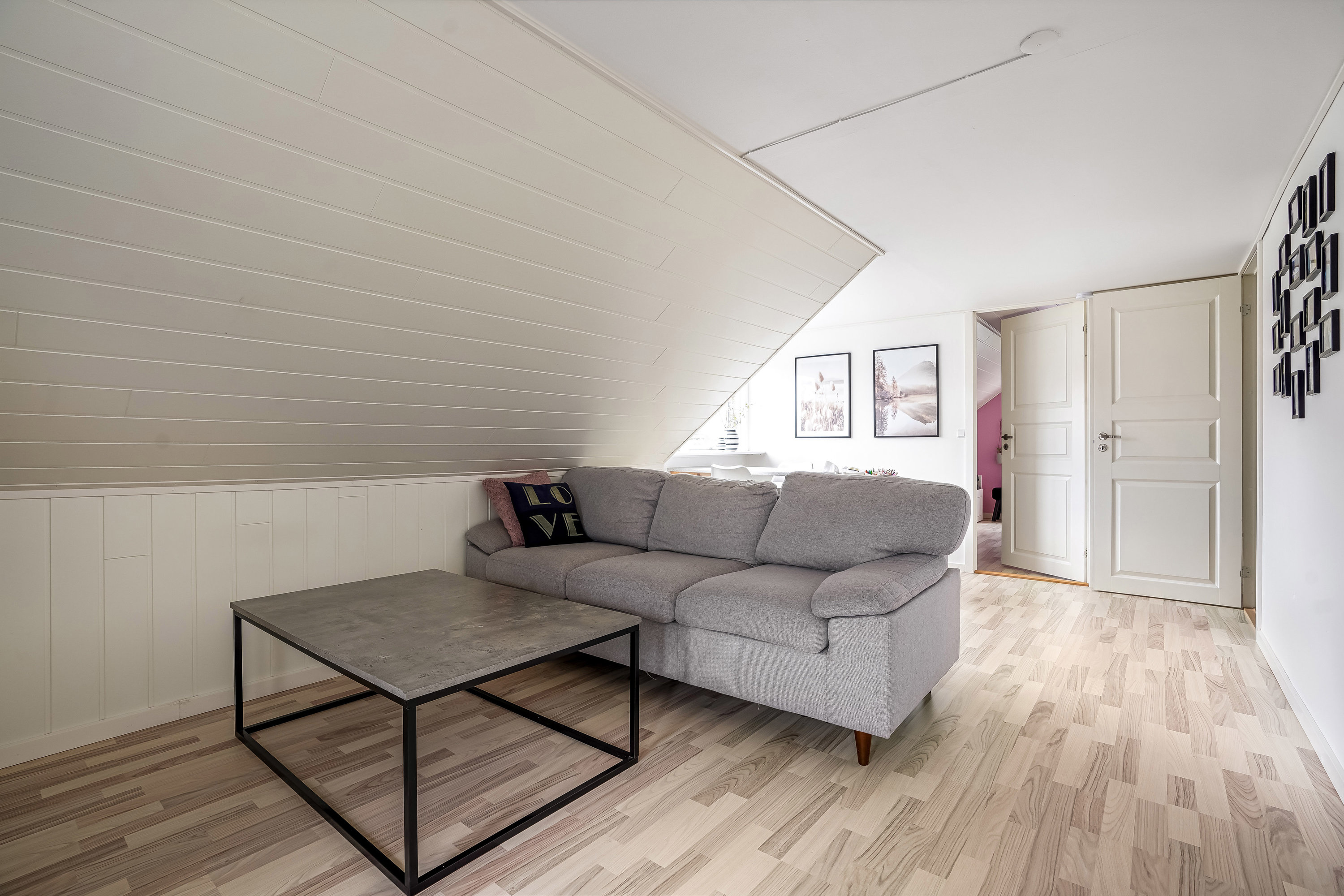 Fremhævet stue billede i fuldskærmstilstand. Billede af Burgårdevej 26, Vinding, 8654 Bryrup