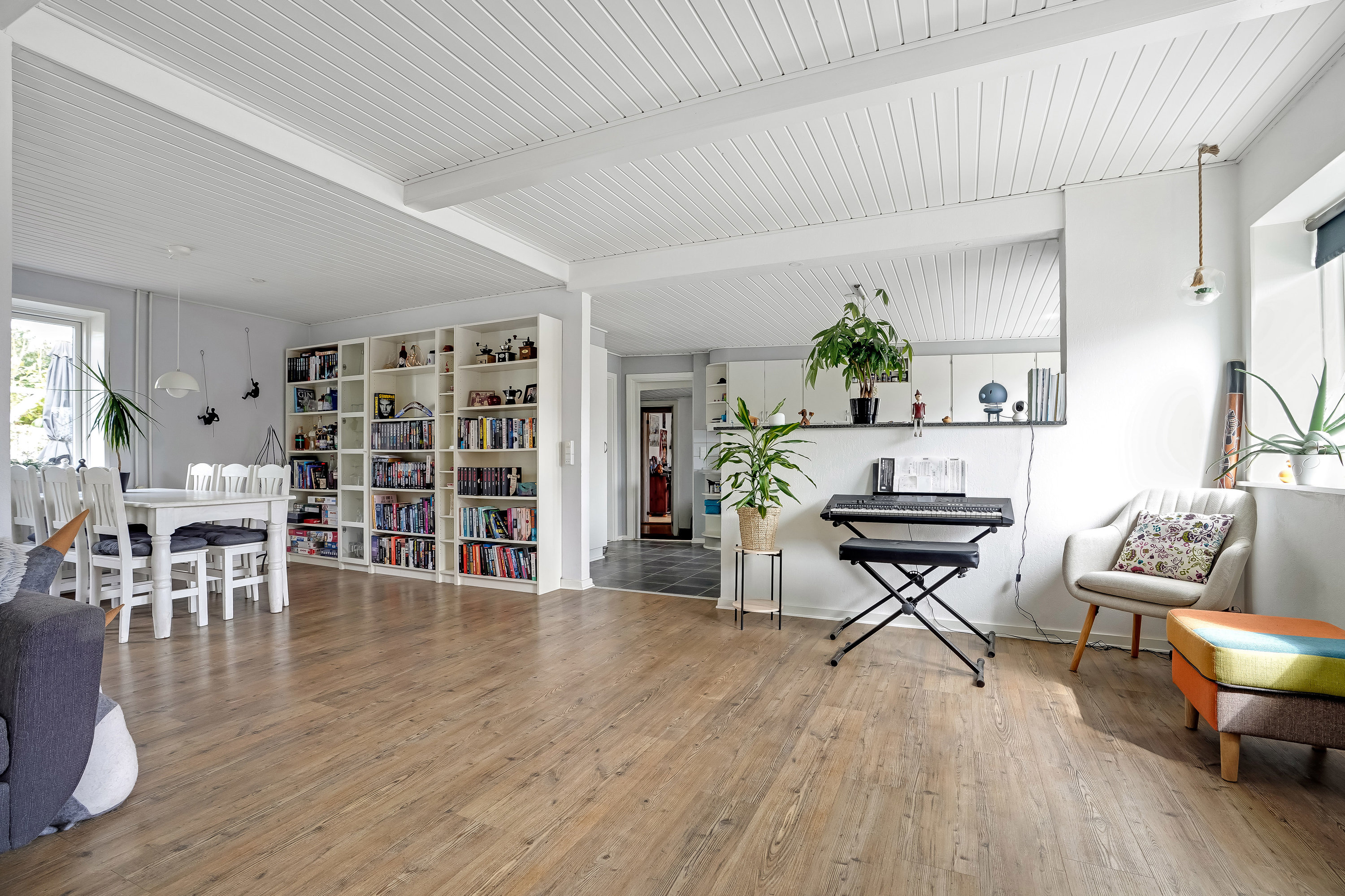 Fremhævet stue billede i fuldskærmstilstand. Billede af Hesselballevej 30, 7171 Uldum