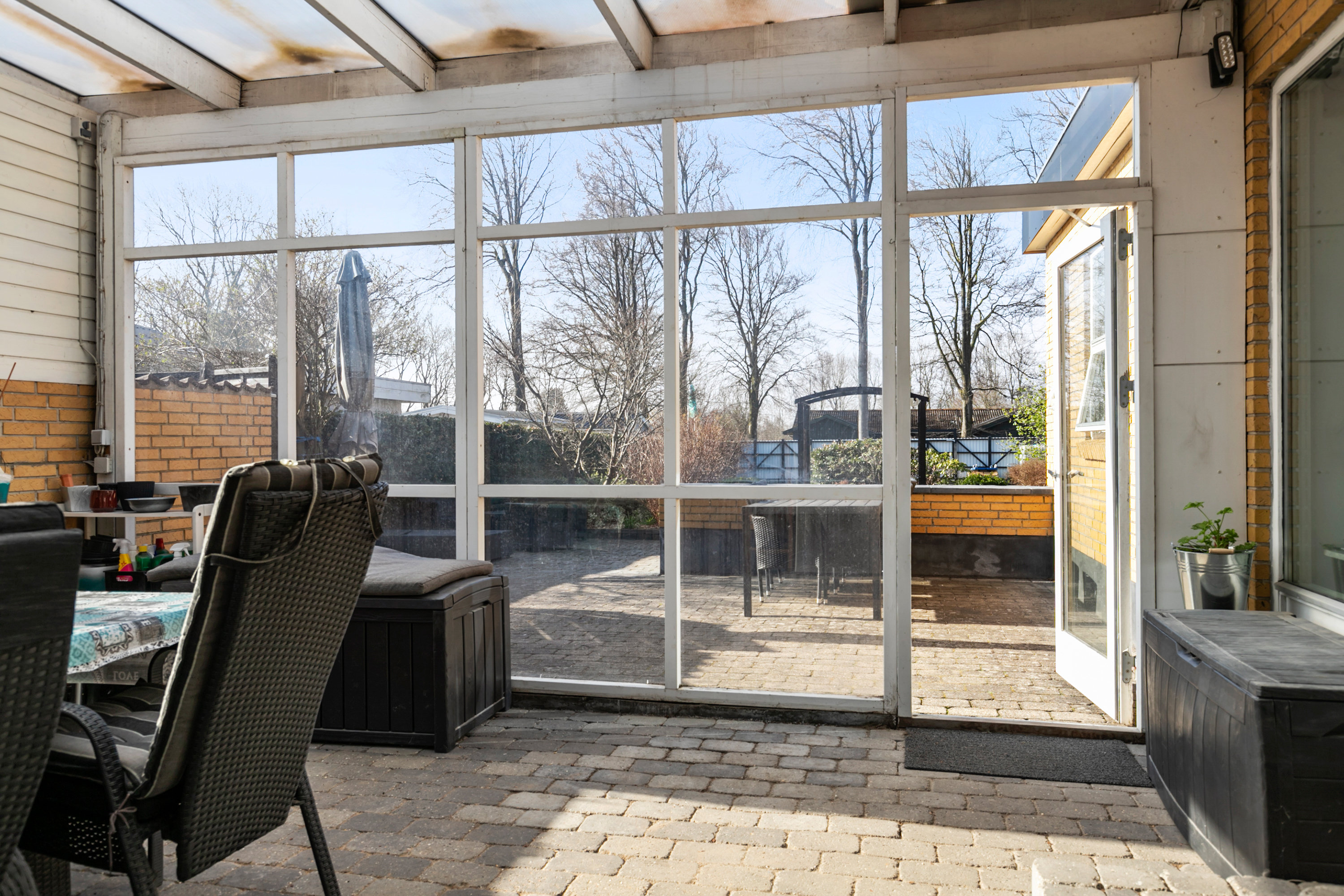 Fremhævet overdækket terrasse billede i fuldskærmstilstand. Billede af Sommervænget 3, 9700 Brønderslev