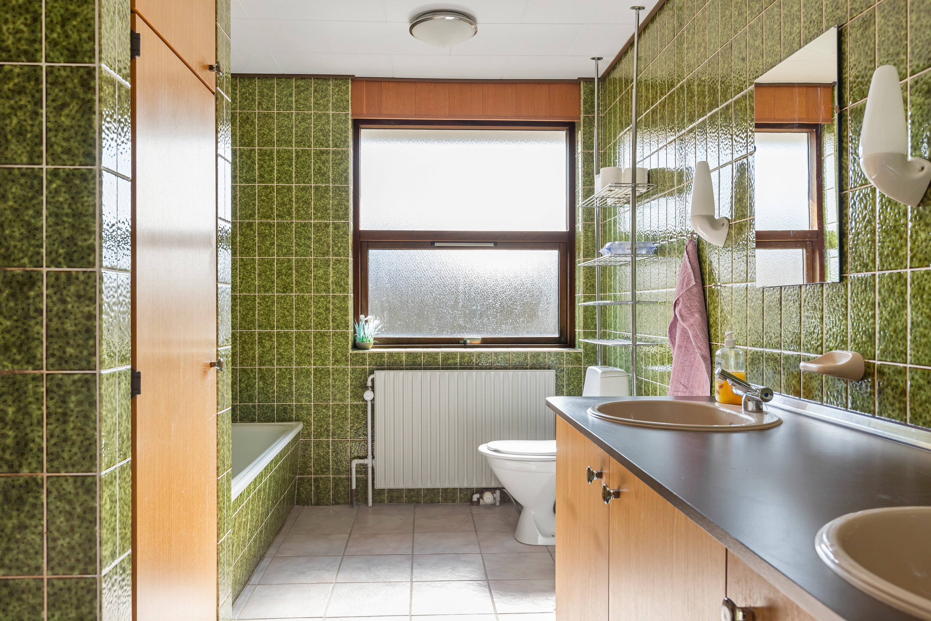 Fremhævet badeværelse billede i fuldskærmstilstand. Billede af Snehvidevej 4, 9700 Brønderslev