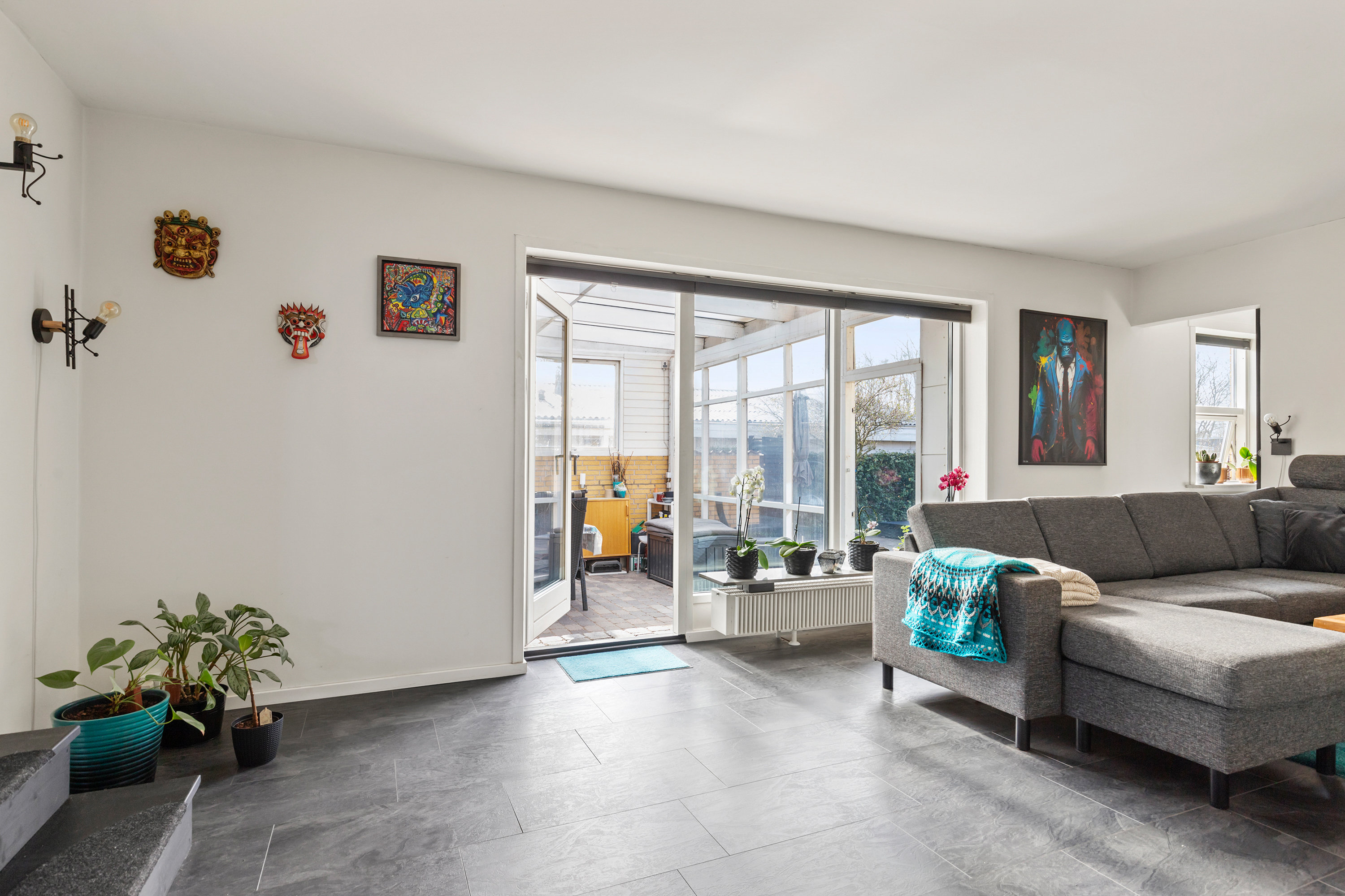 Fremhævet stue billede i fuldskærmstilstand. Billede af Sommervænget 3, 9700 Brønderslev